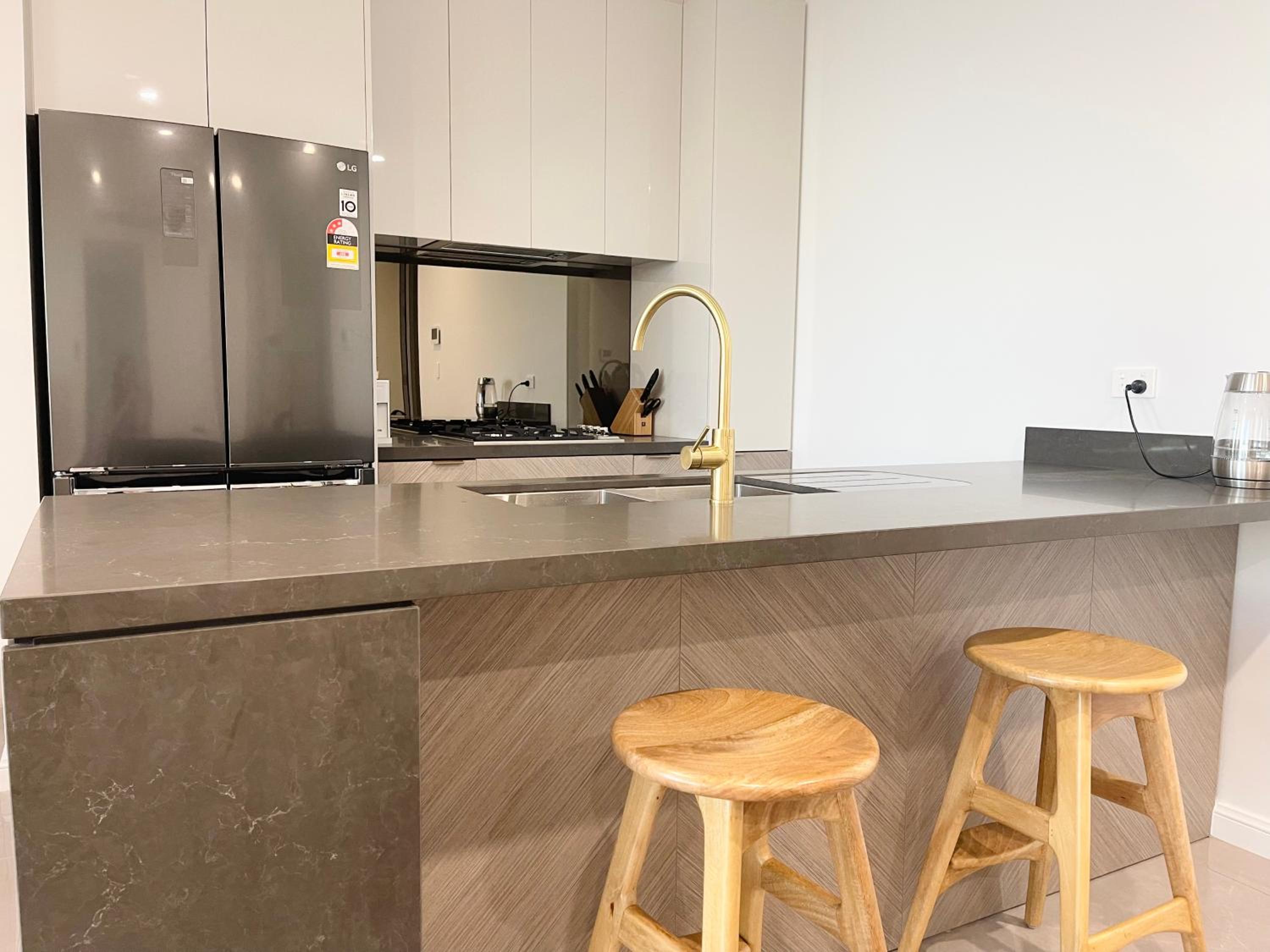 Surfers Paradise New Beachfront Apartments