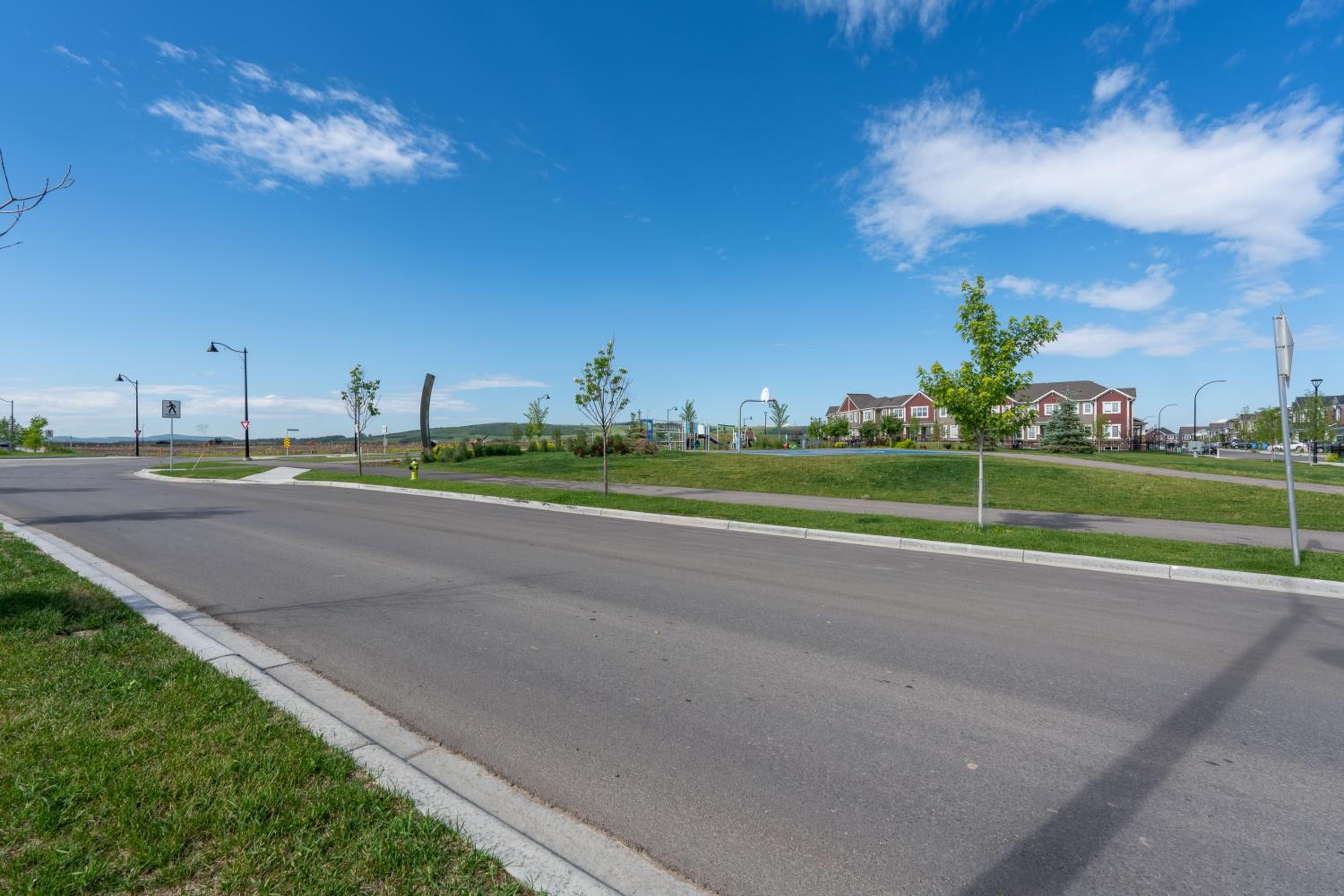 3bedroom Stylish Getaway by the Park with 2-Car Garage