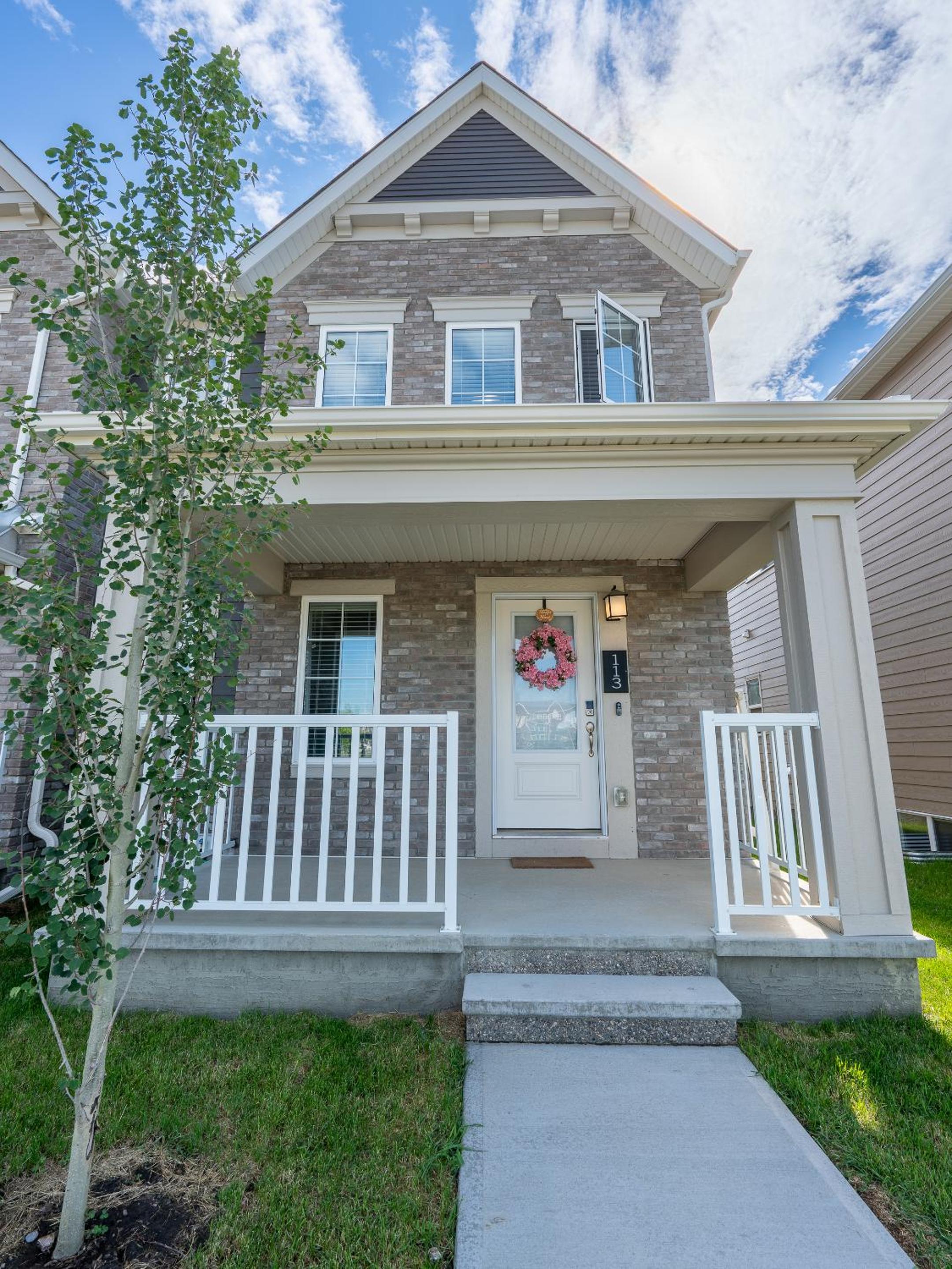 3bedroom Stylish Getaway by the Park with 2-Car Garage