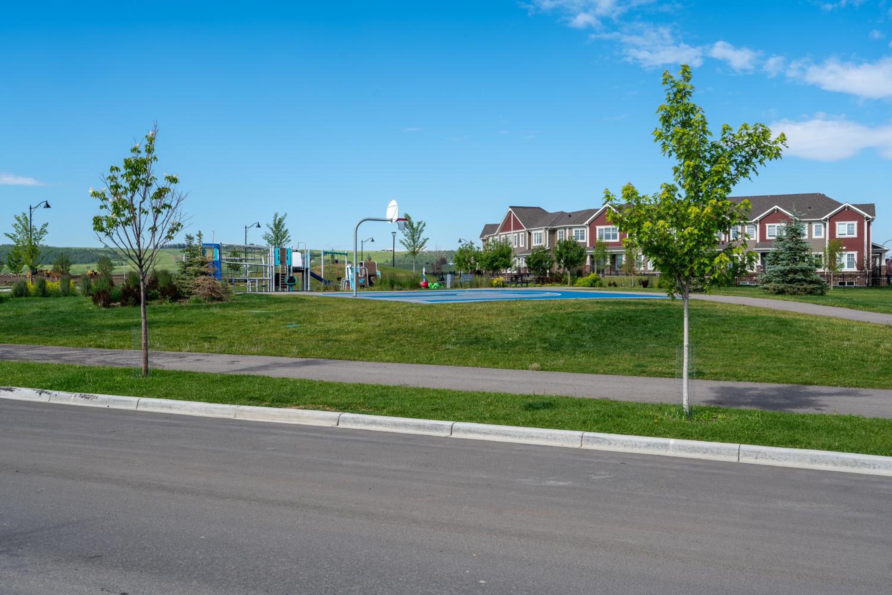 3bedroom Stylish Getaway by the Park with 2-Car Garage