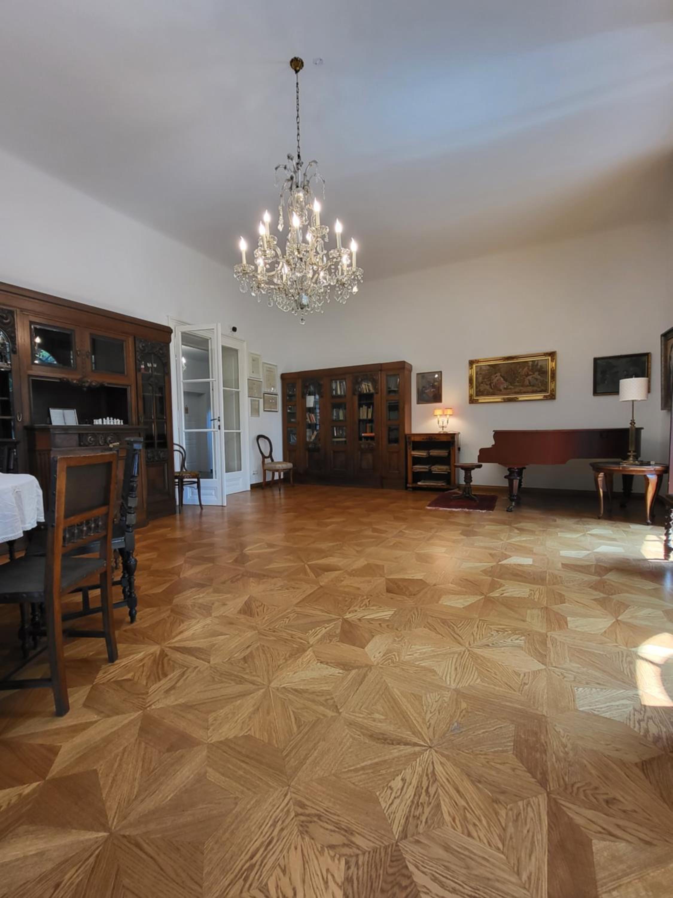 Villa Musik - apartments in historical Villa , Baden
