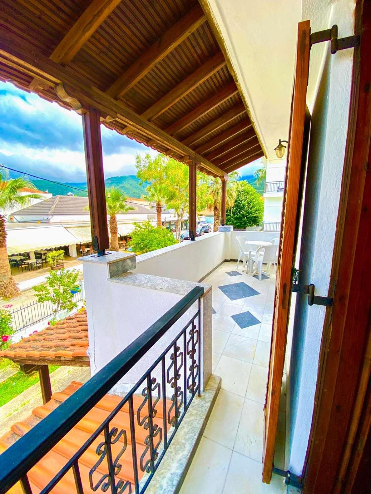 Zeusbnb Villa Anita view 3