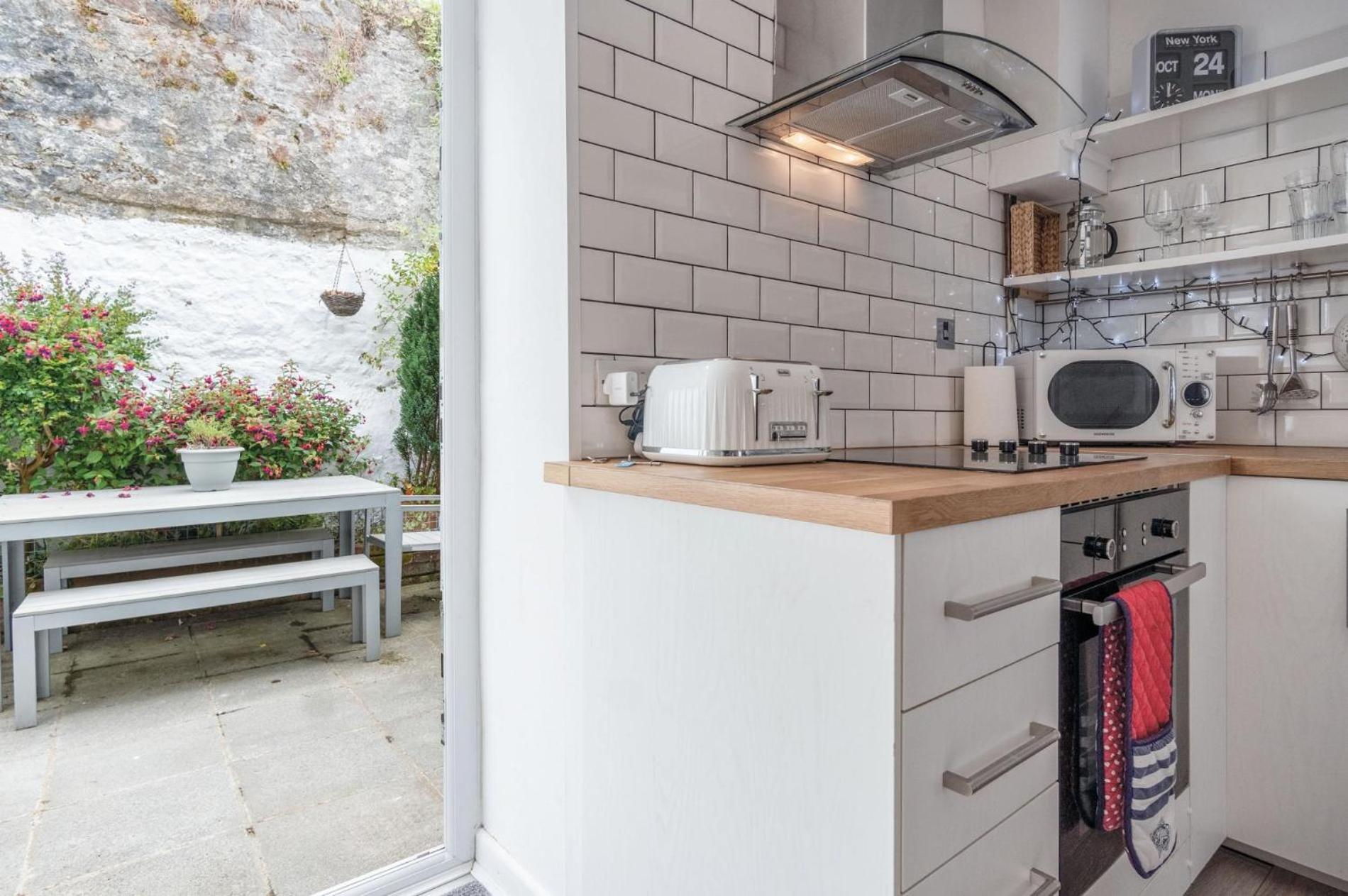 Norton Cottage - 3 Bedroom Cottage - Tenby view 2