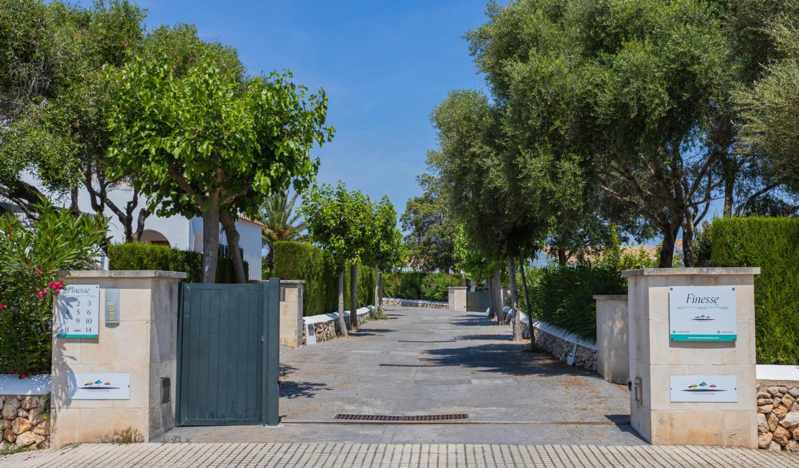 Villas Finesse By MENORCARENTALS