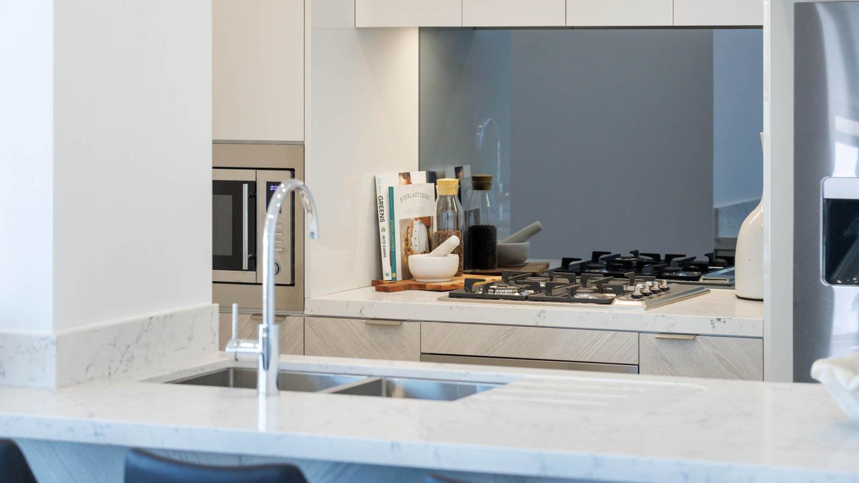 Surfers Paradise New Beachfront Apartments
