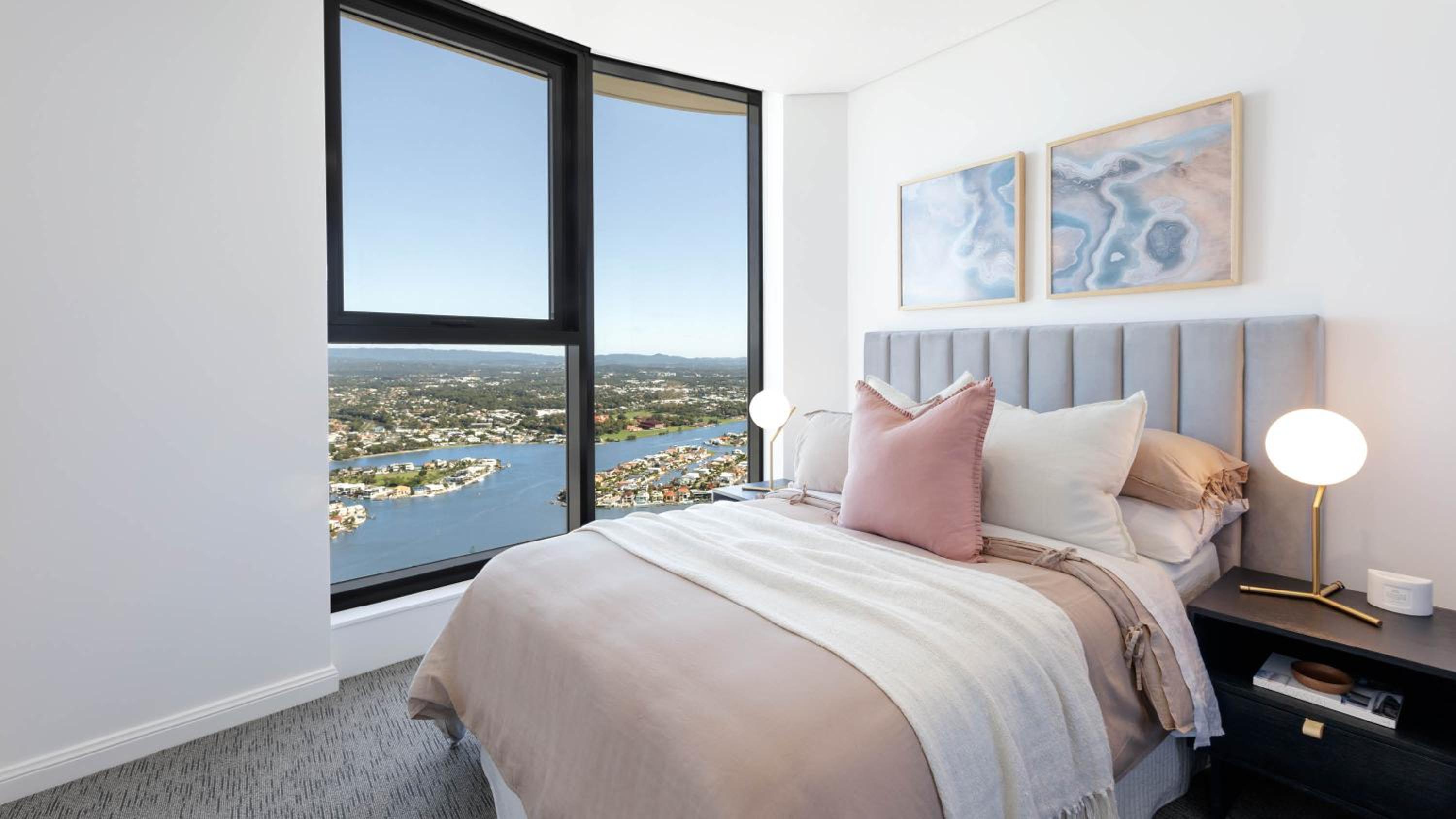Surfers Paradise New Beachfront Apartments