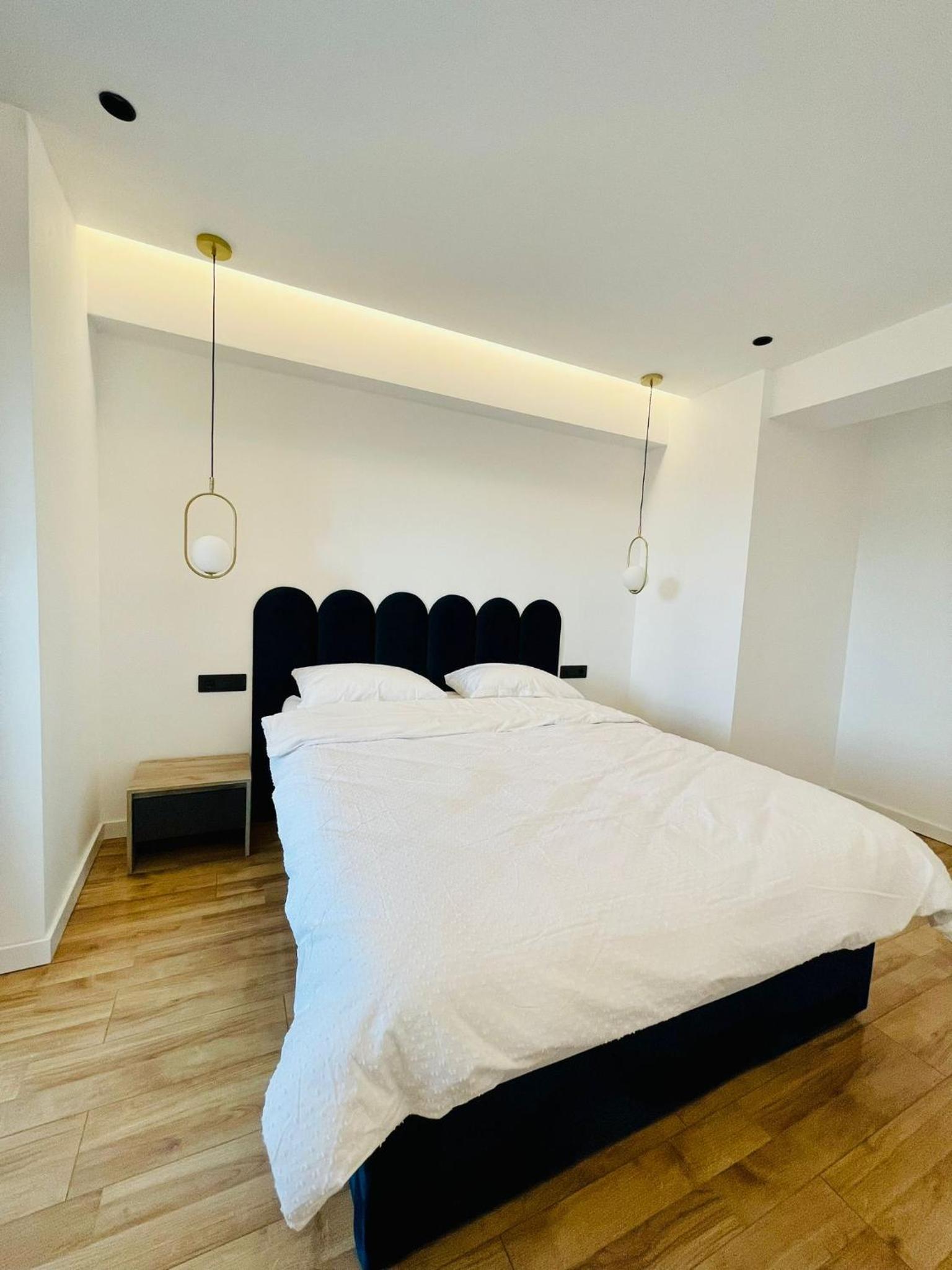 19th floor Apartment