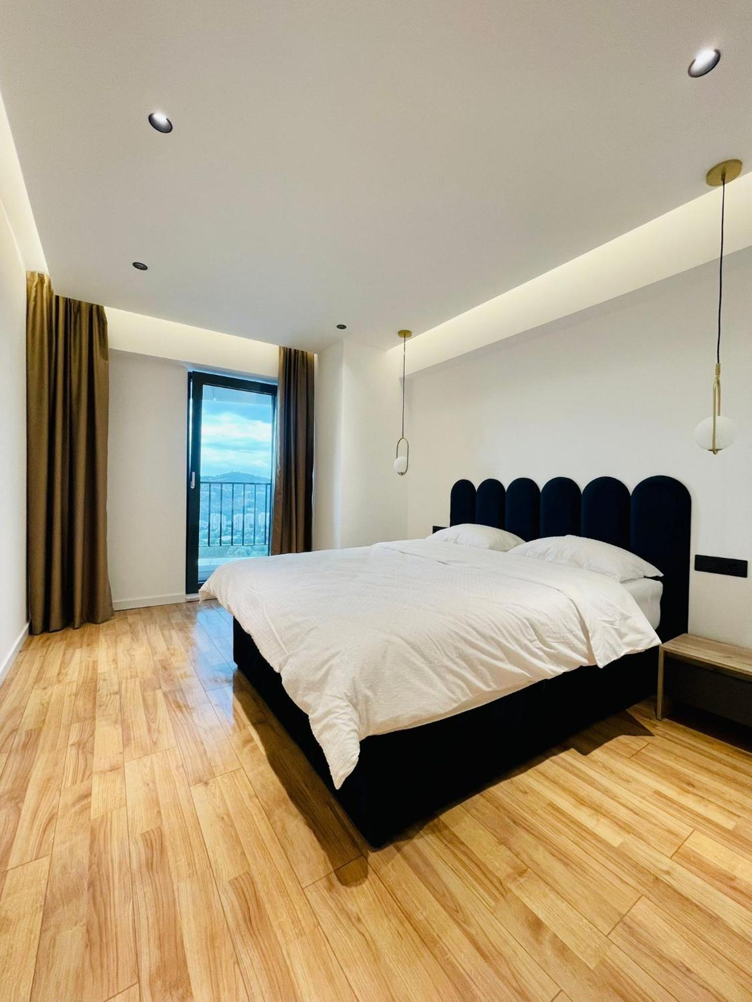 19th floor Apartment