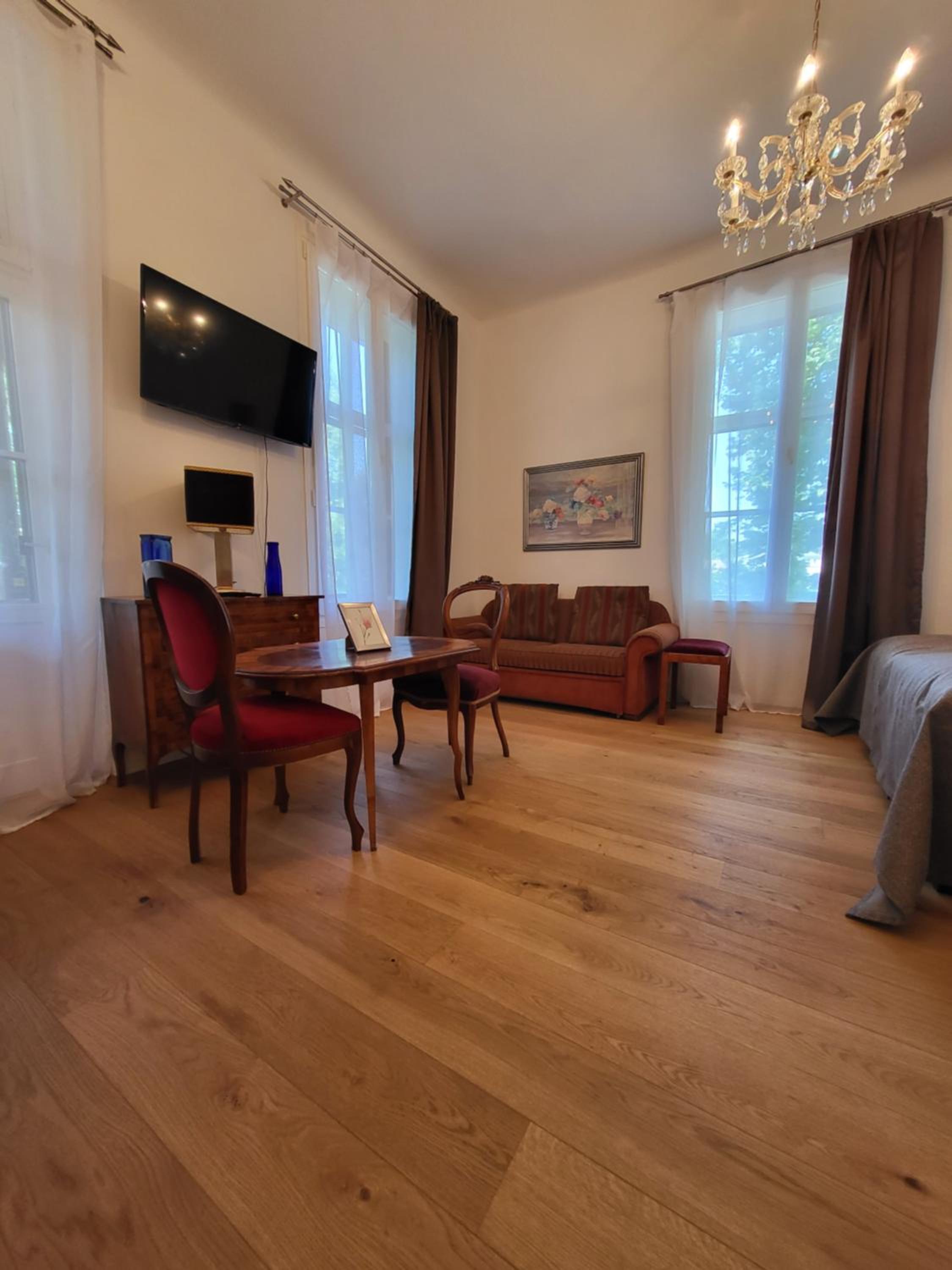 Villa Musik - apartments in historical Villa , Baden