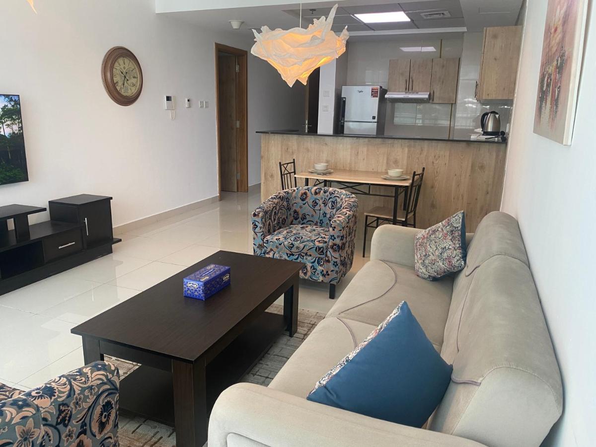 Golden Stay Vacation Homes continental tower marina