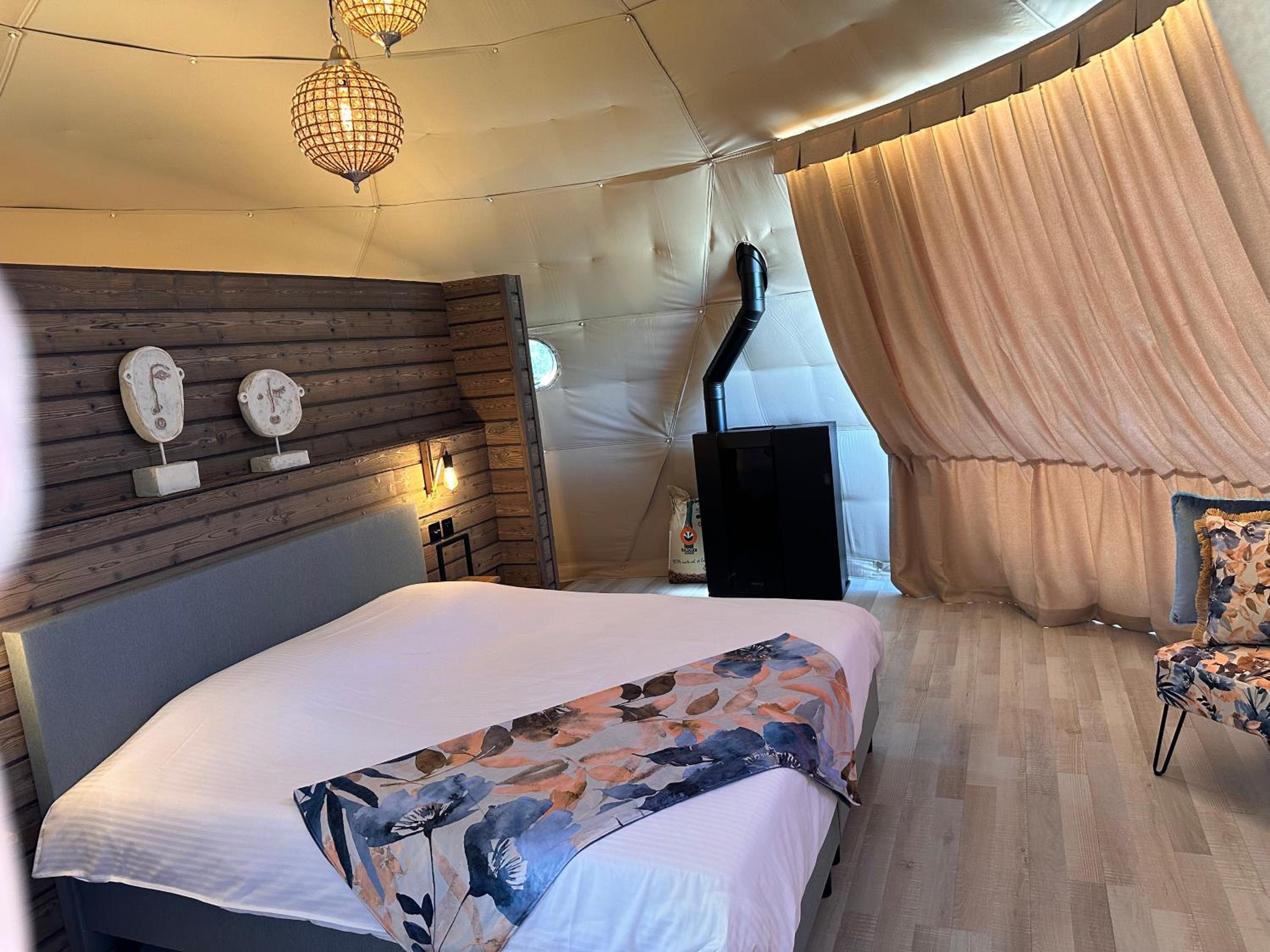 Glamping De Coude Scheure