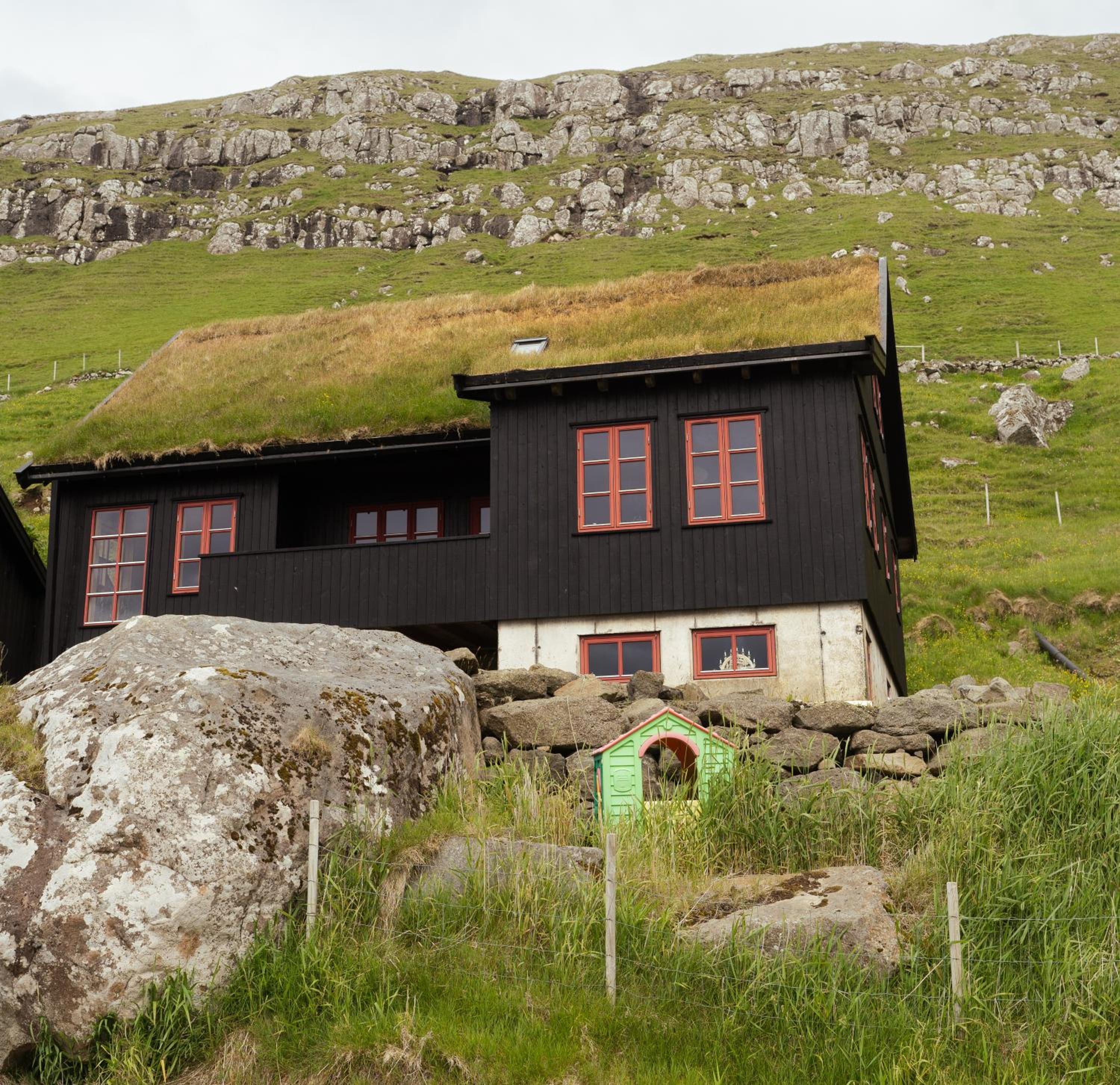 Nordic Serenity - Amazing Sea And Mountain View