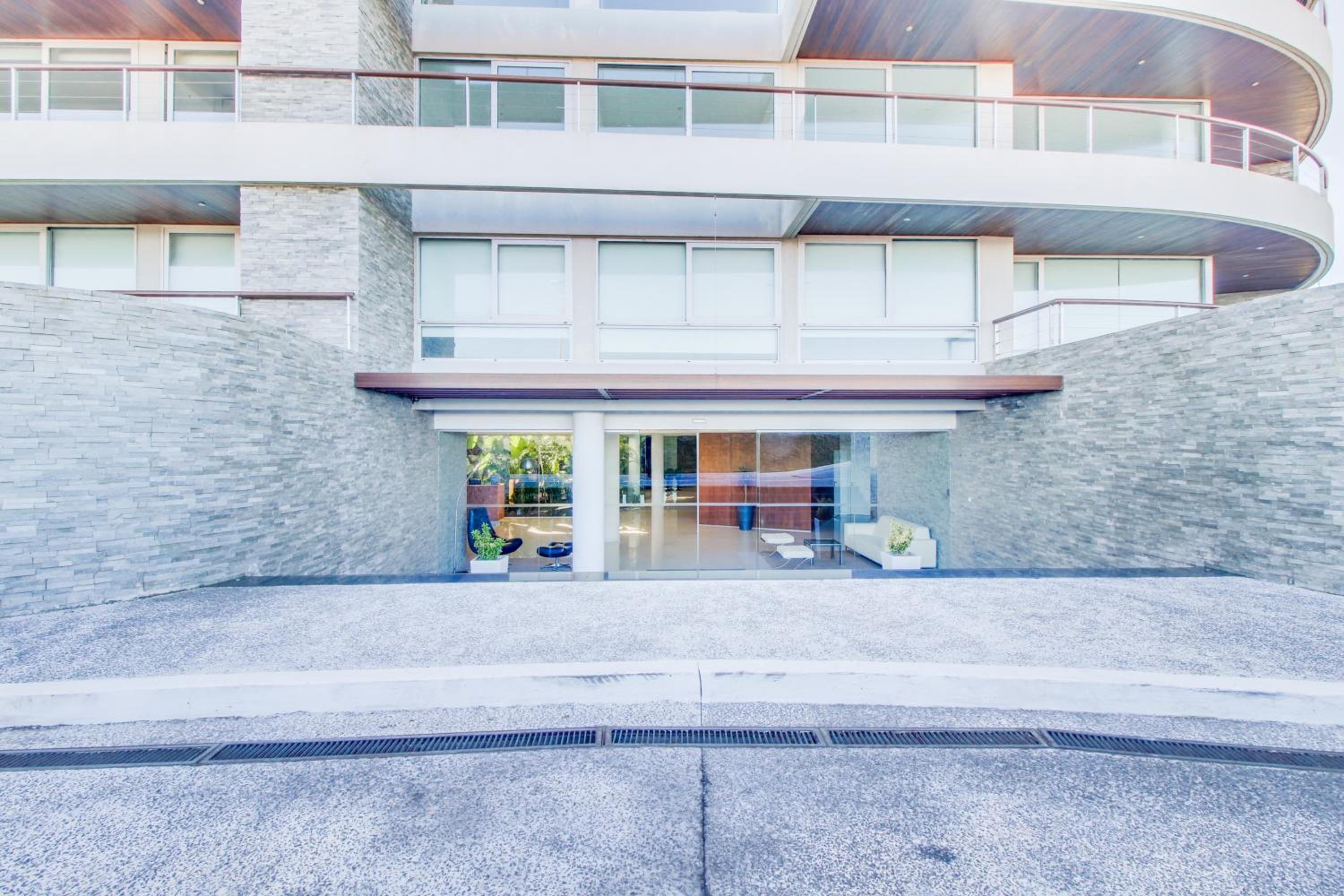 Oceana Suites Isabel