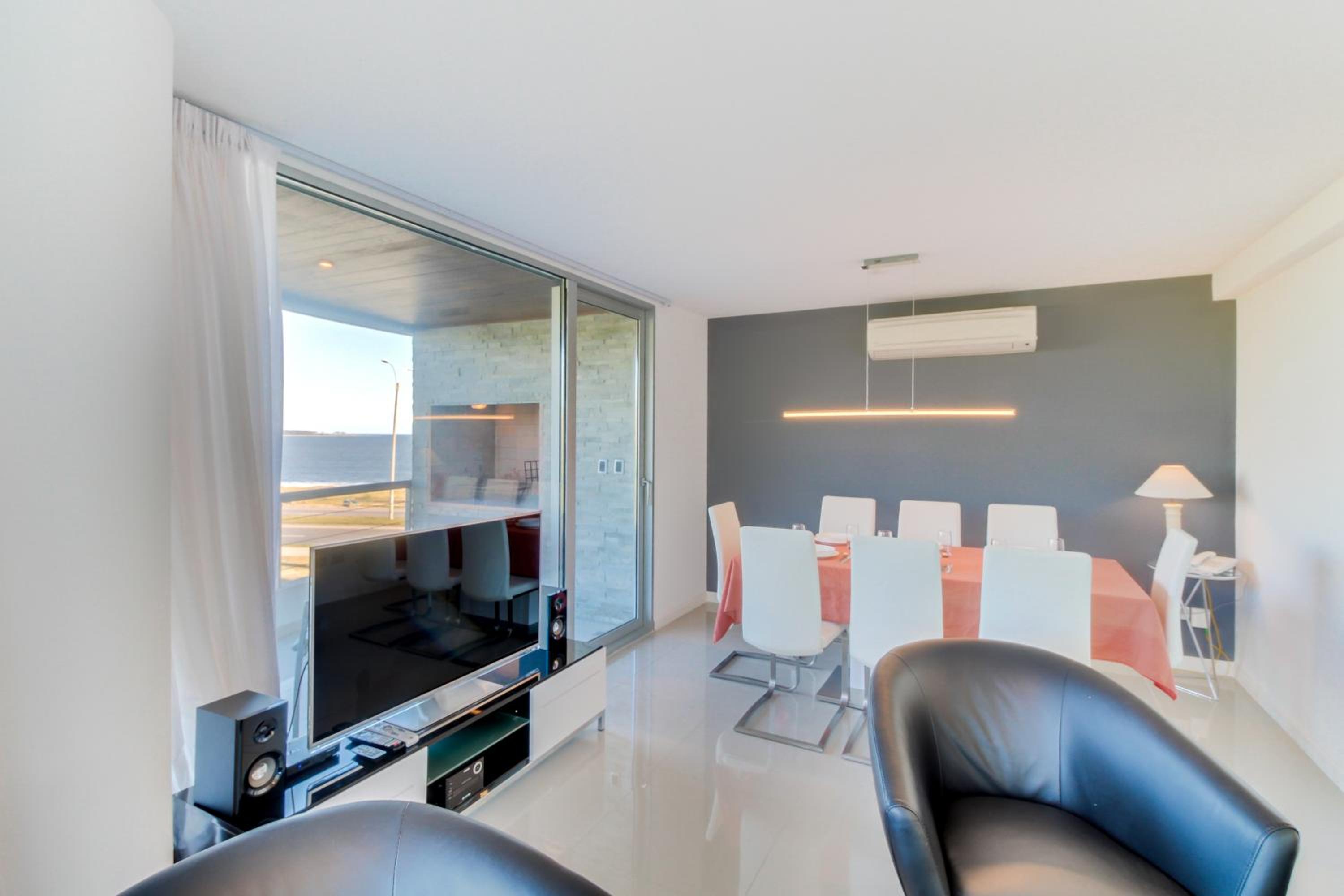 Oceana Suites Isabel