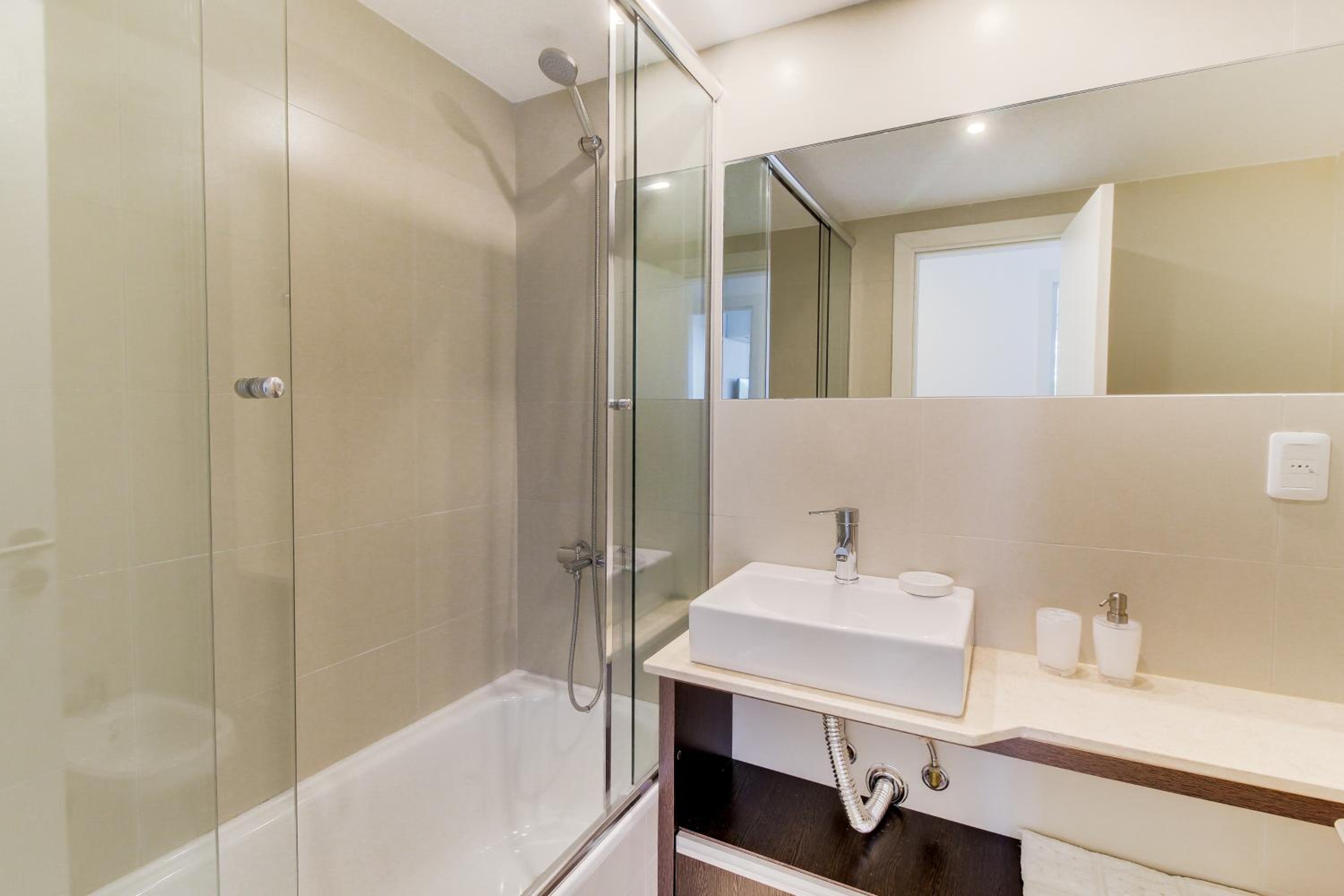 Oceana Suites Isabel