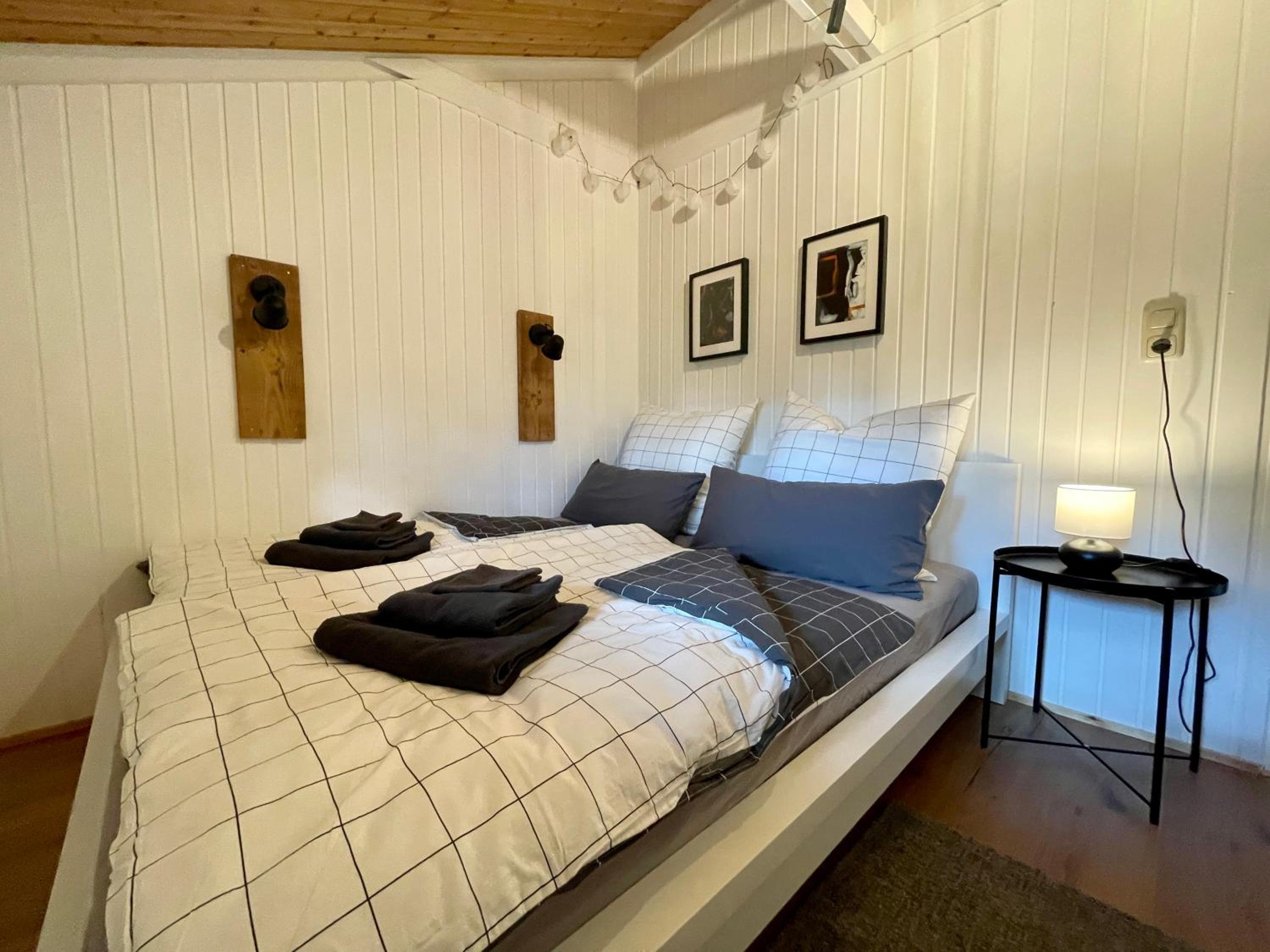 Ferienhaus Kleine Auszeit in der Natur mit Kamin, Yogamatten, schöne Küche