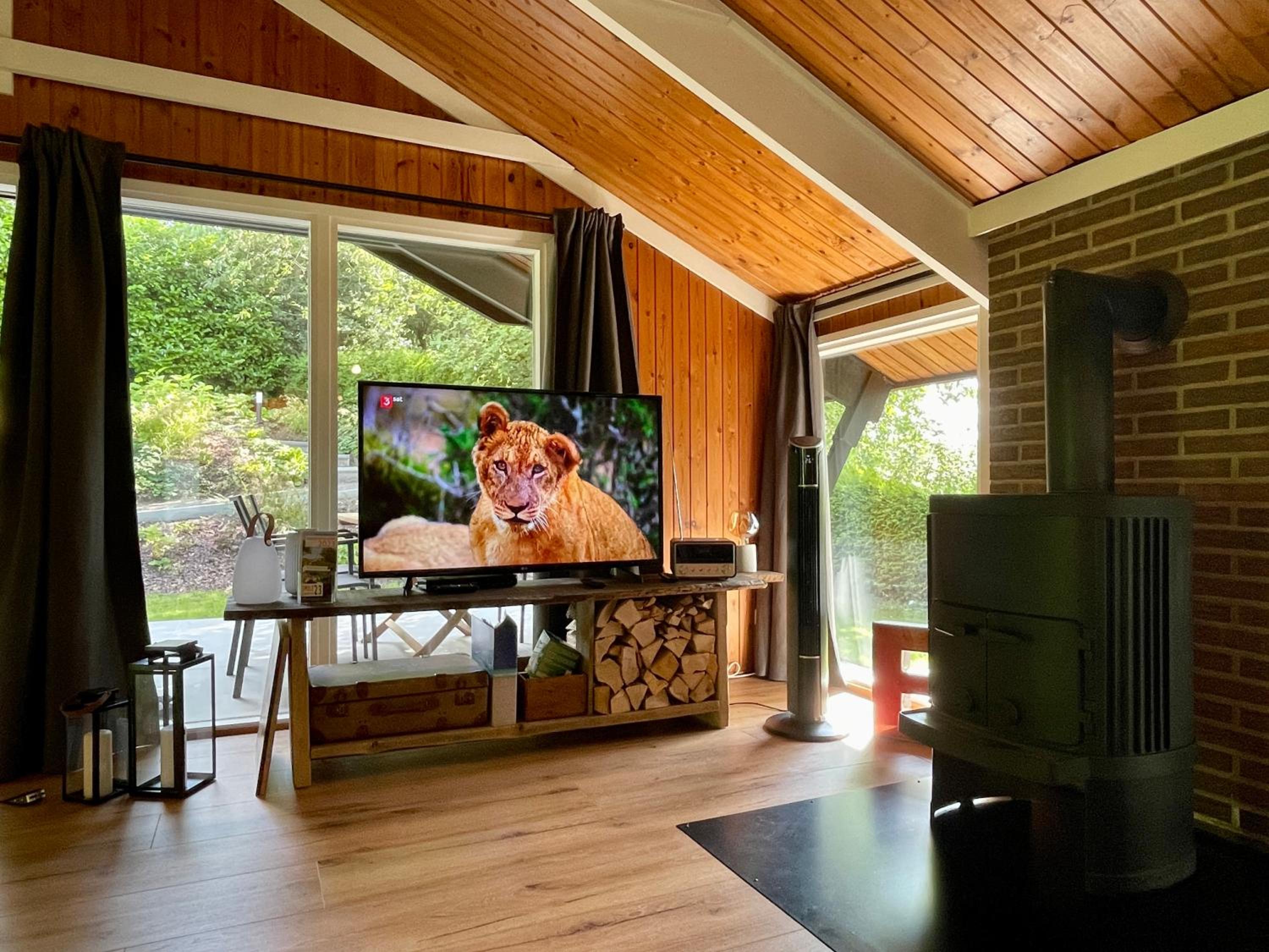 Ferienhaus Kleine Auszeit in der Natur mit Kamin, Yogamatten, schöne Küche