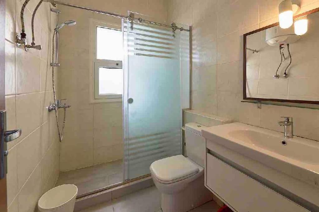 Amwaj Ground Floor 2BR Chalet with Private Garden view 3