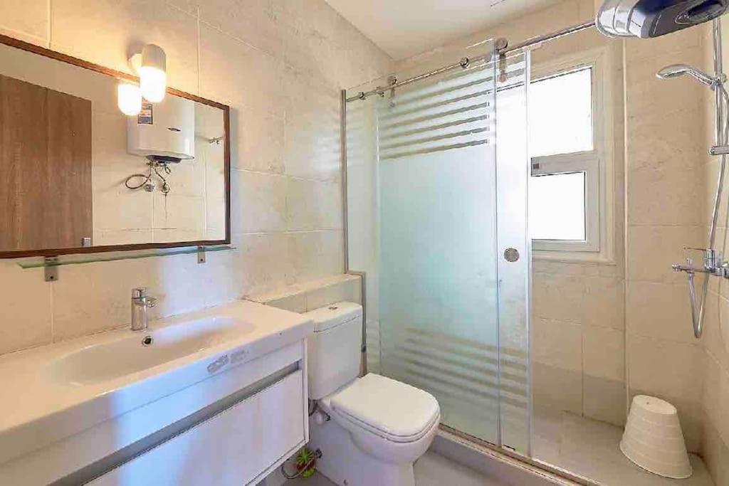 Amwaj Ground Floor 2BR Chalet with Private Garden view 4