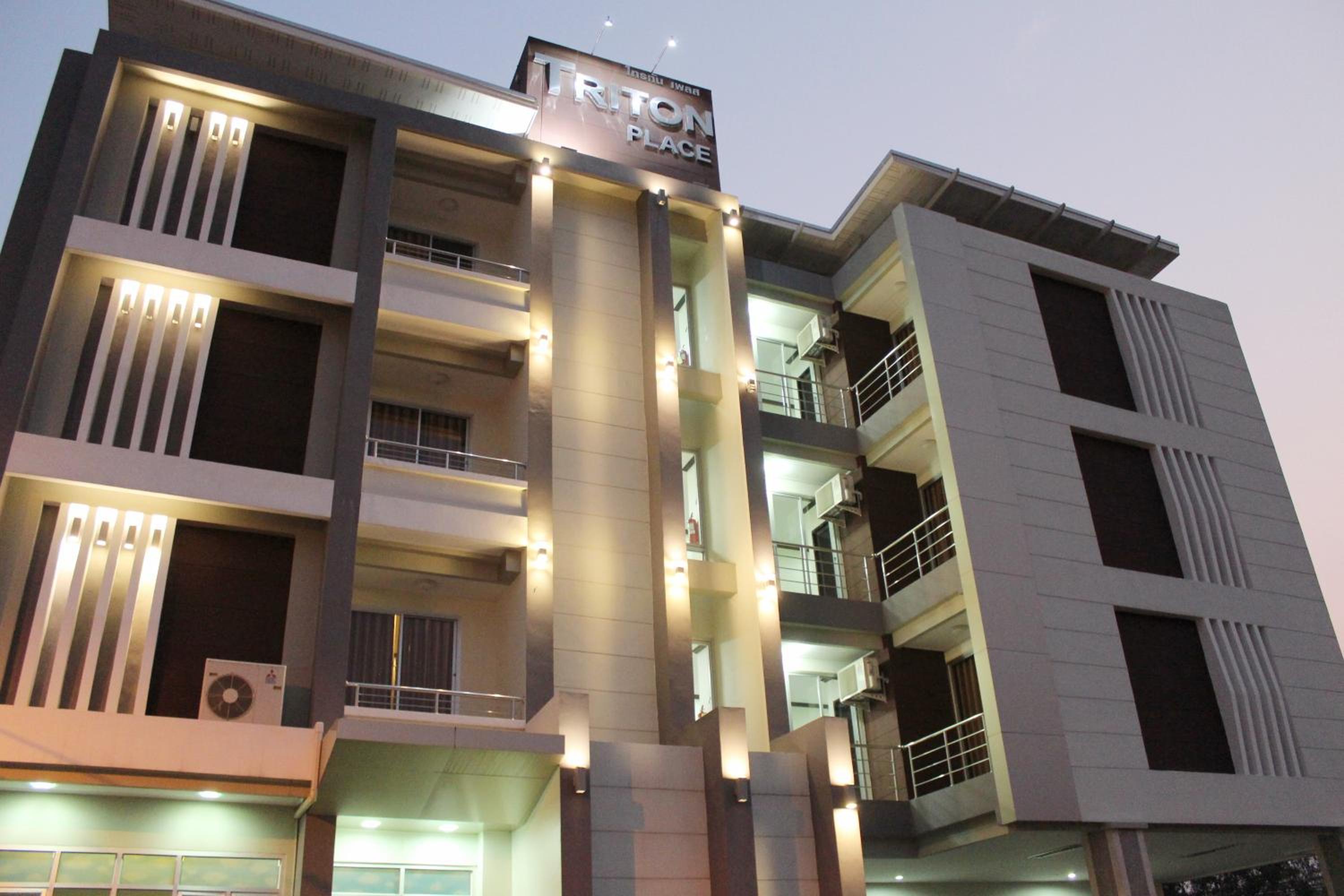 Hotel Triton Hotel Nakhonratchasima โรงแรมไททัน - Image 1