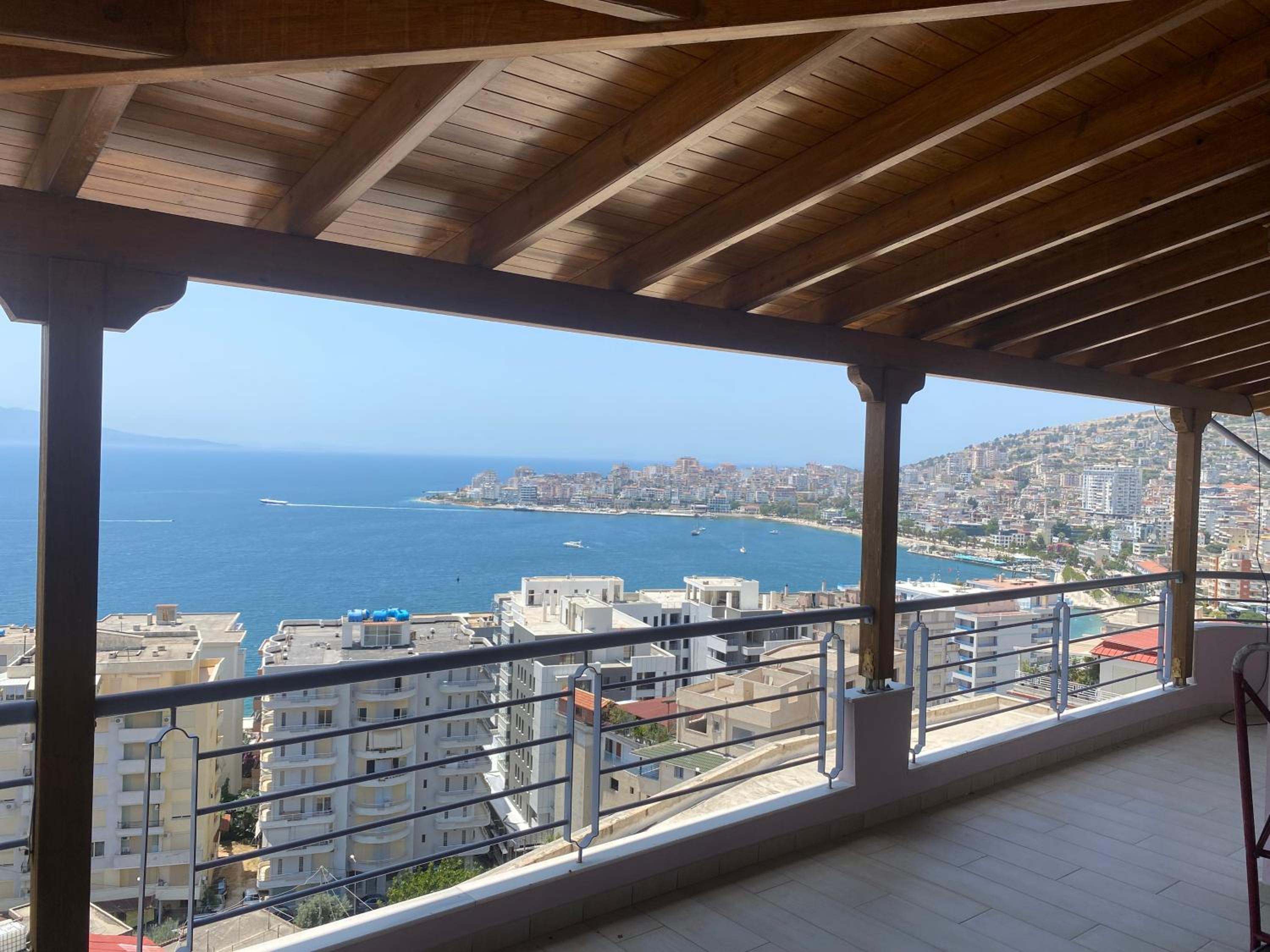 Breeze cuddling your holidays photo 4