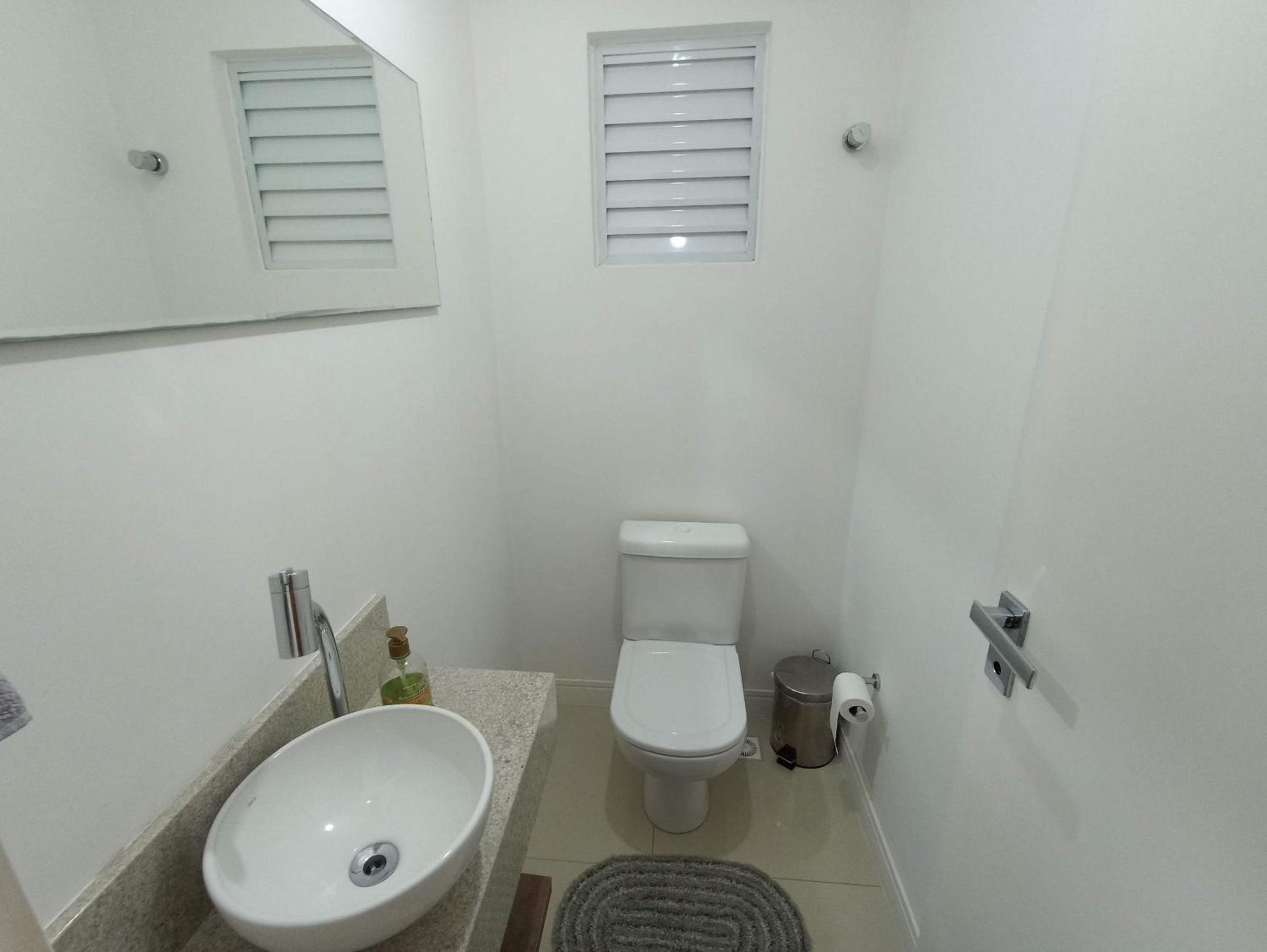 Beautiful view, One apartment per floor, 3 Suites, 2 parking spaces