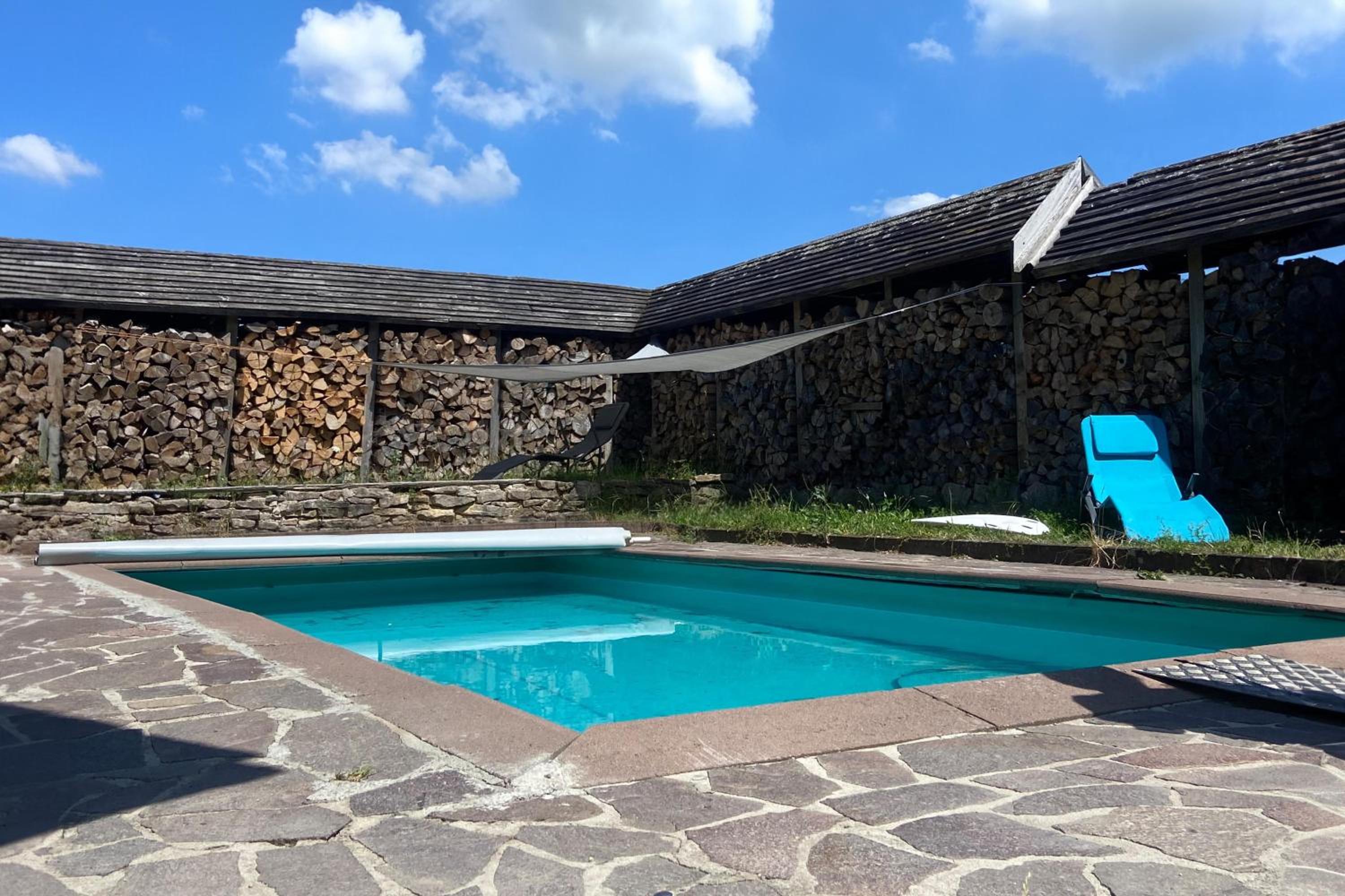 Sleep Space 1 - Green Tiny Spot Dolmar
