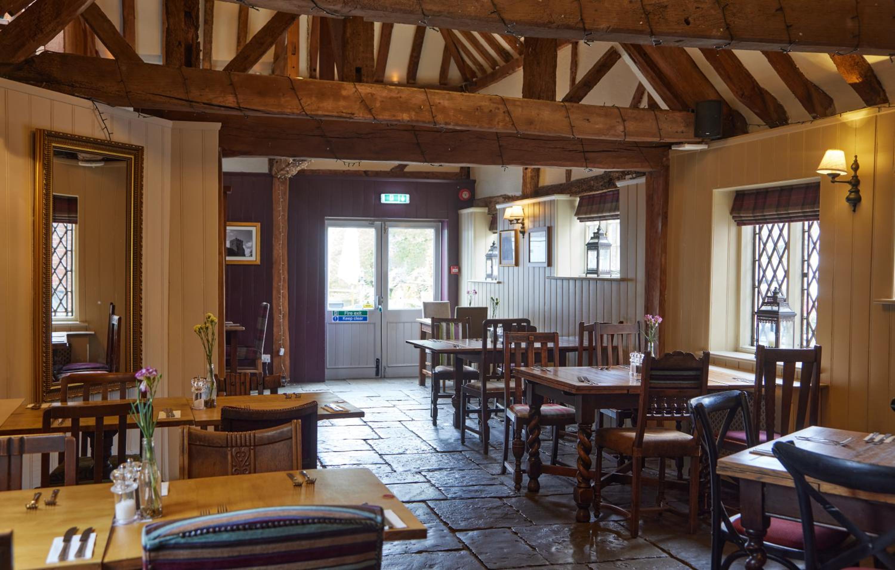 Chequers Inn by Greene King Inns