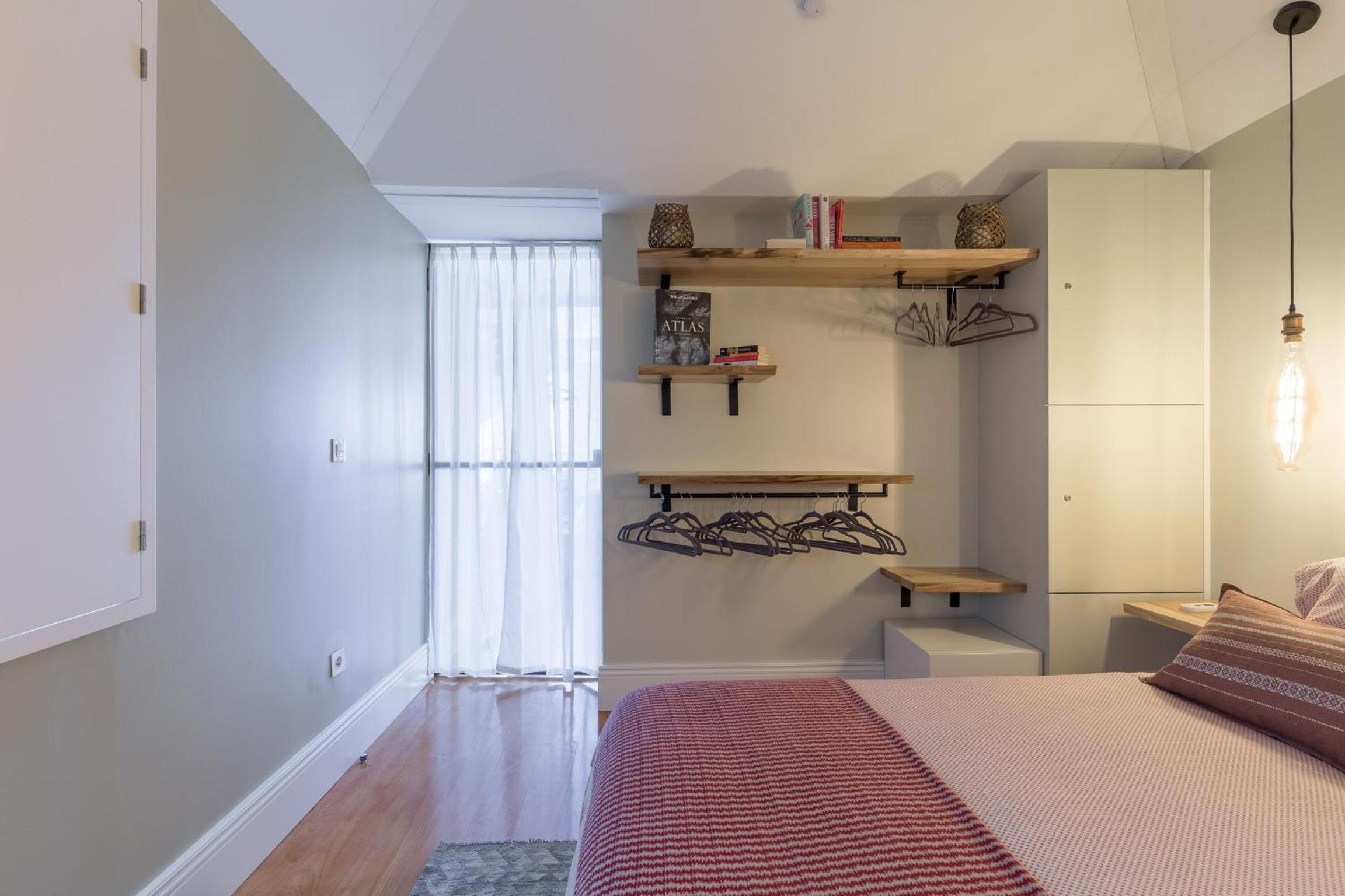 Elegant 2BR Duplex in City Center by LovelyStay view 3