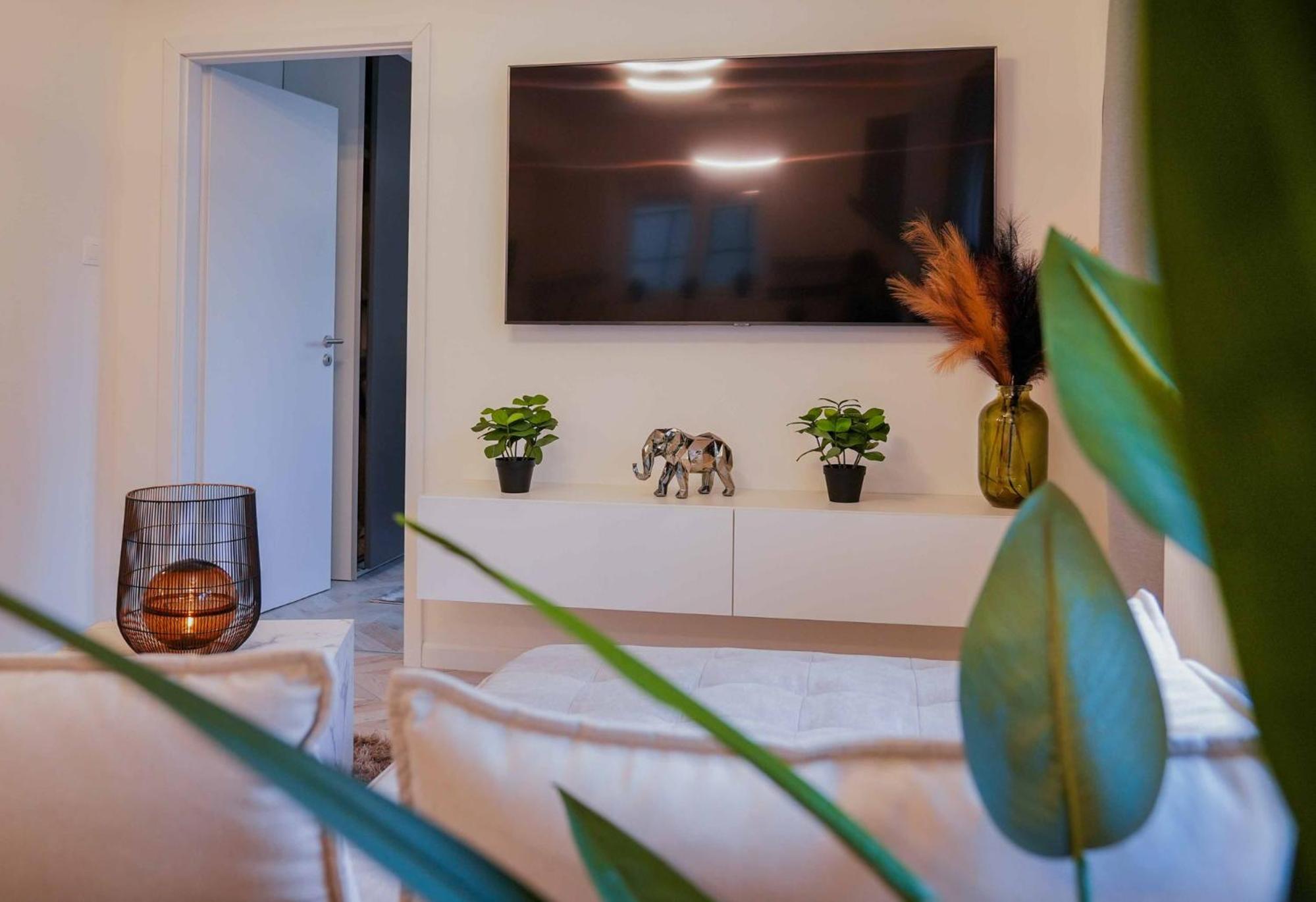 Corvin Avenue Premium Central Apartment