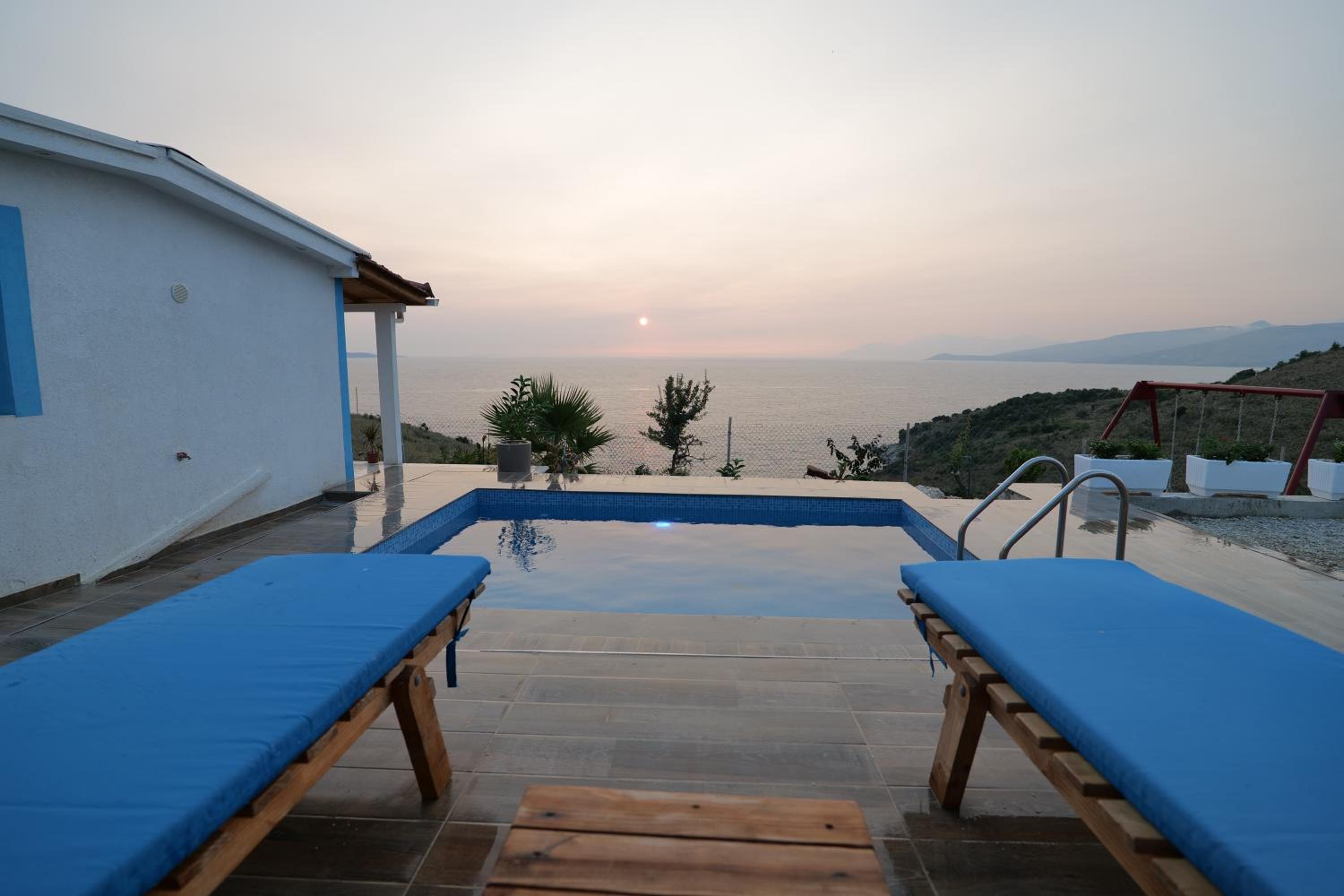 Twins Villa
