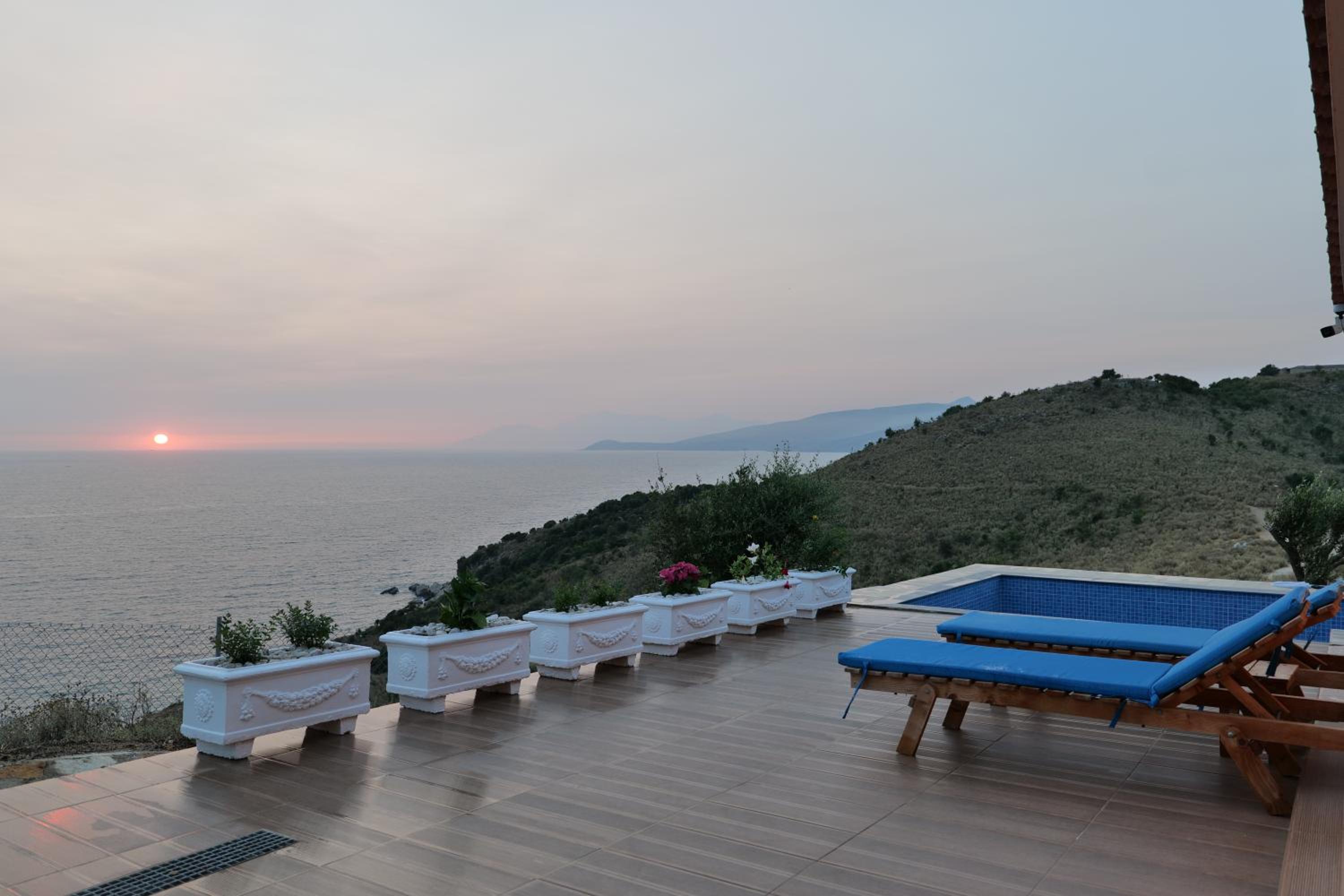 Twins Villa