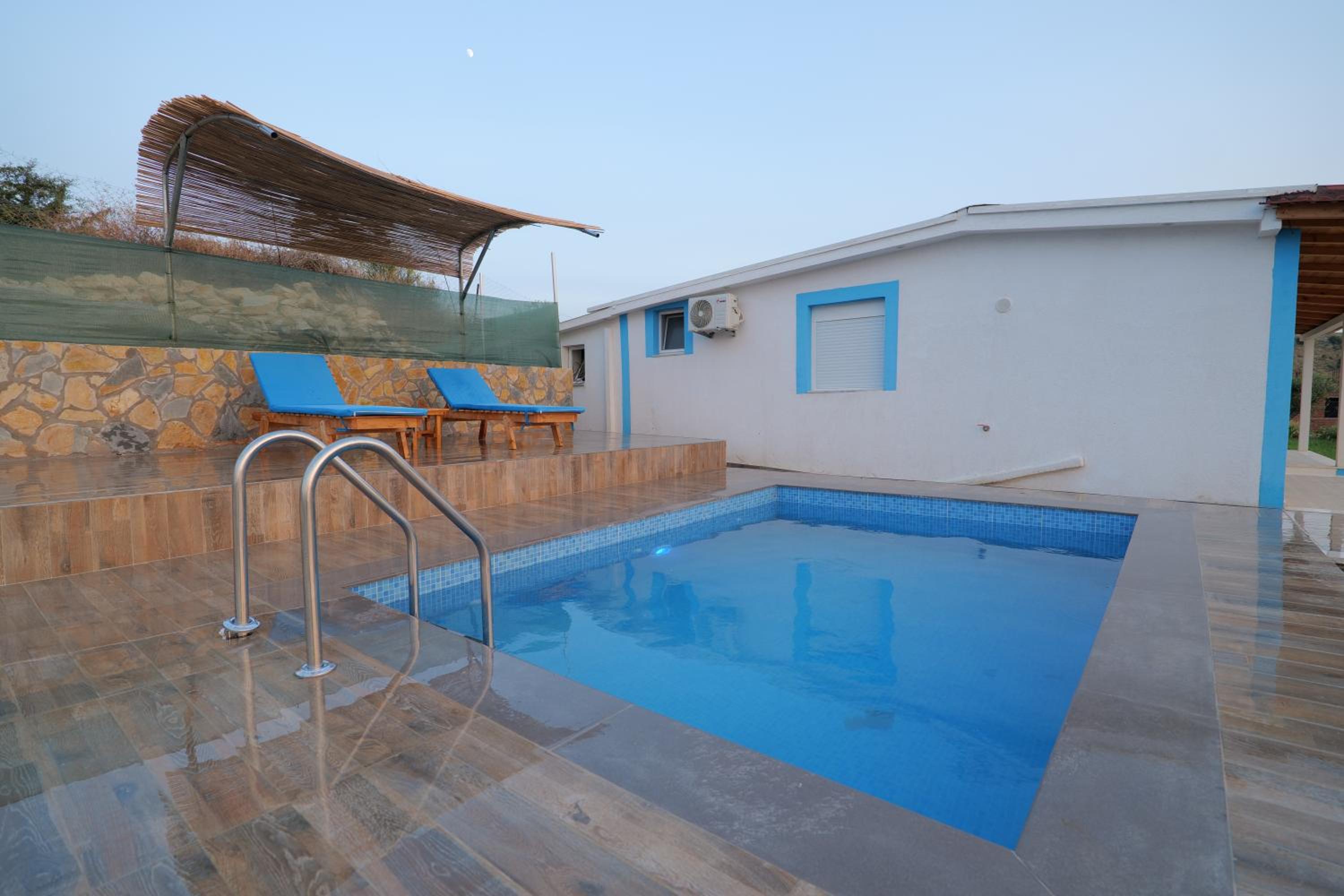 Twins Villa