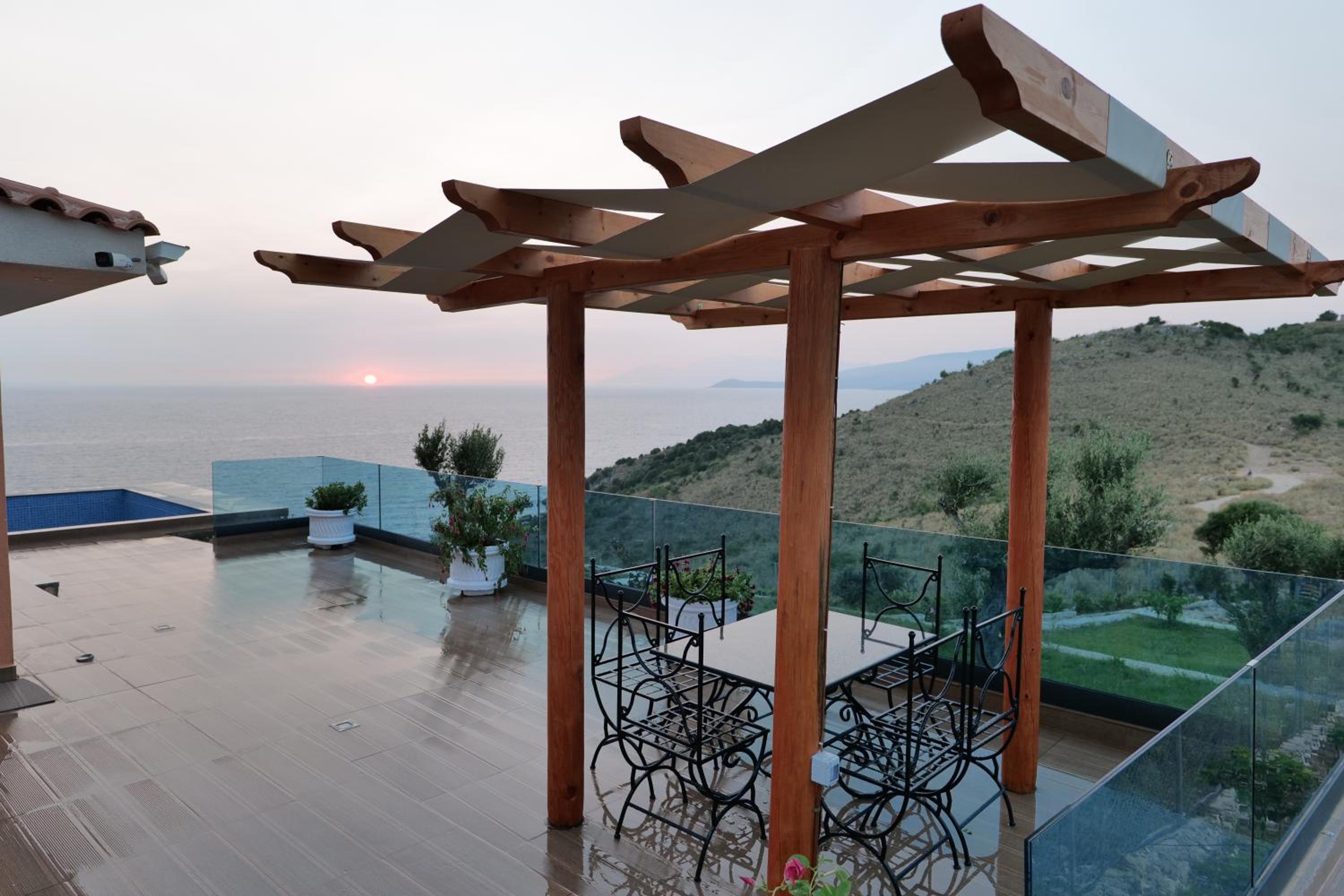 Twins Villa