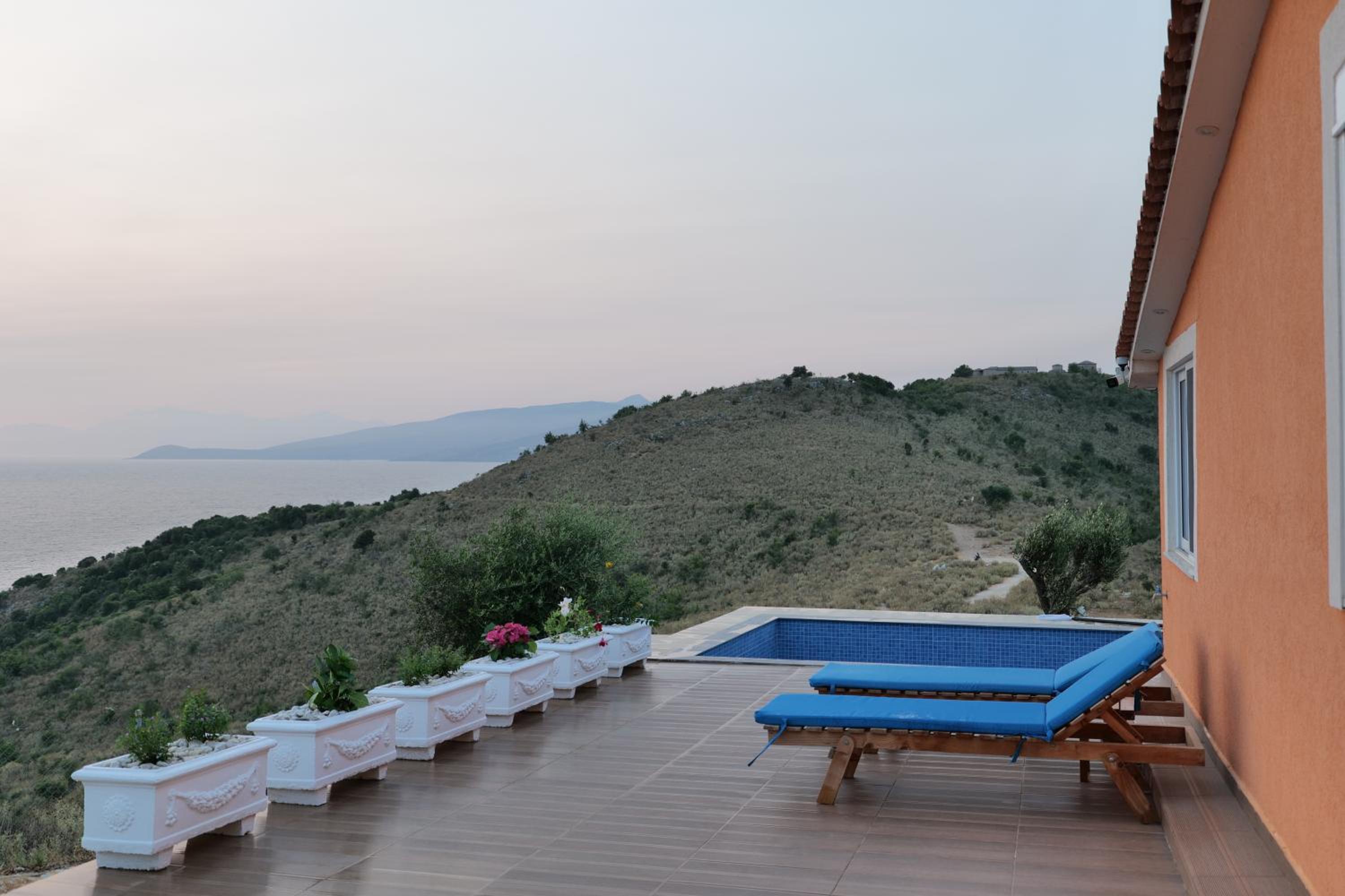 Twins Villa
