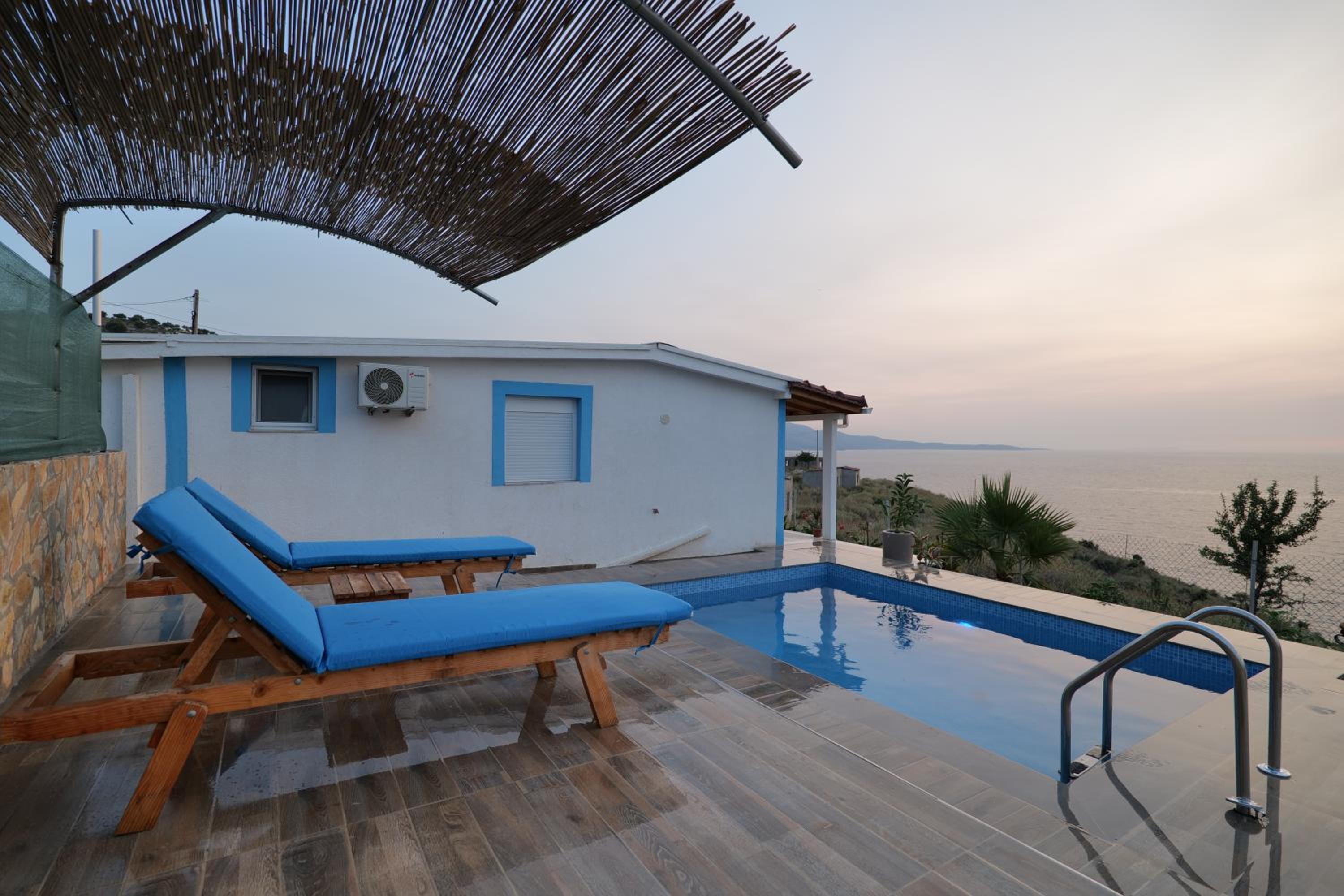 Twins Villa