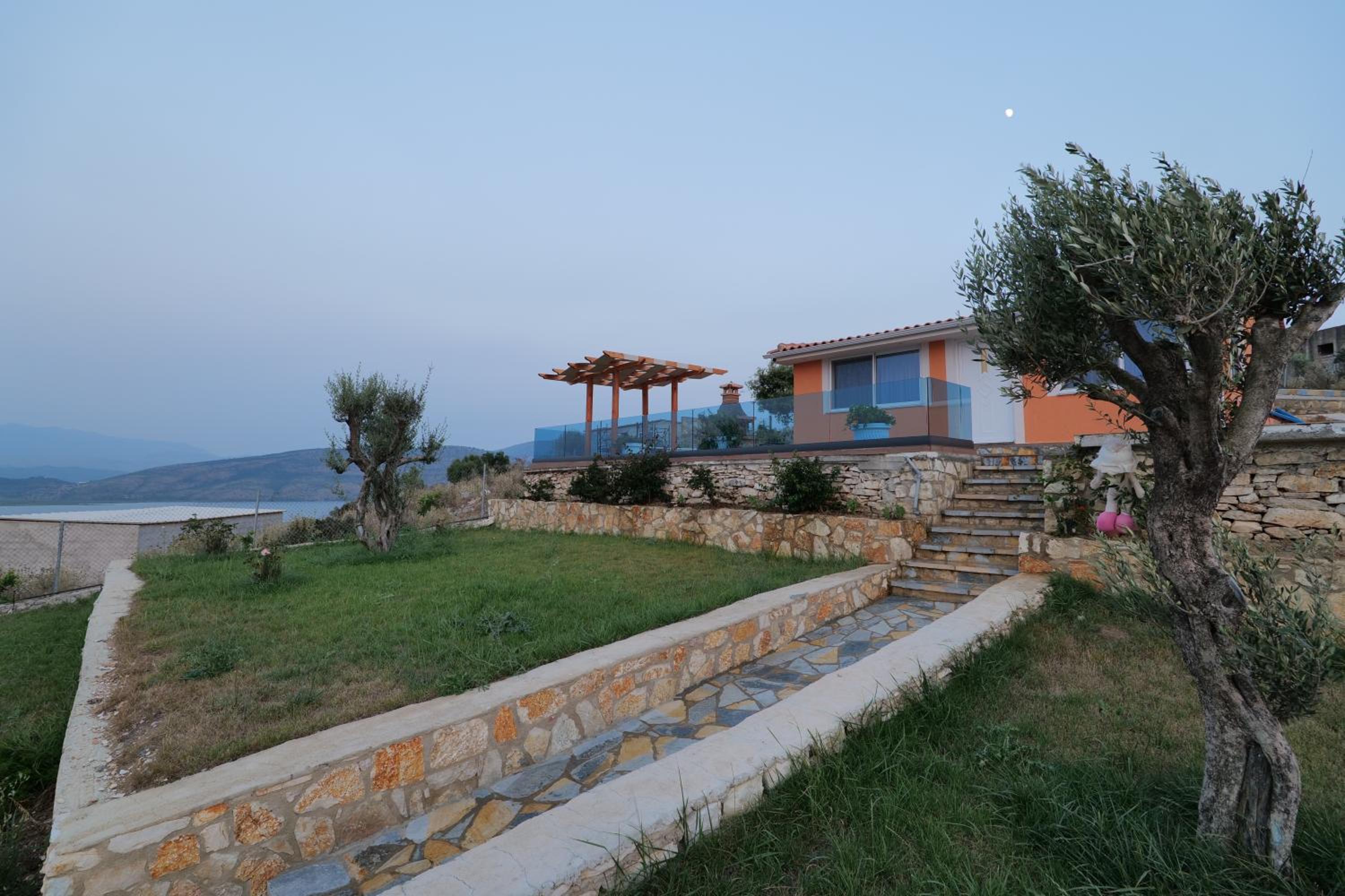 Twins Villa