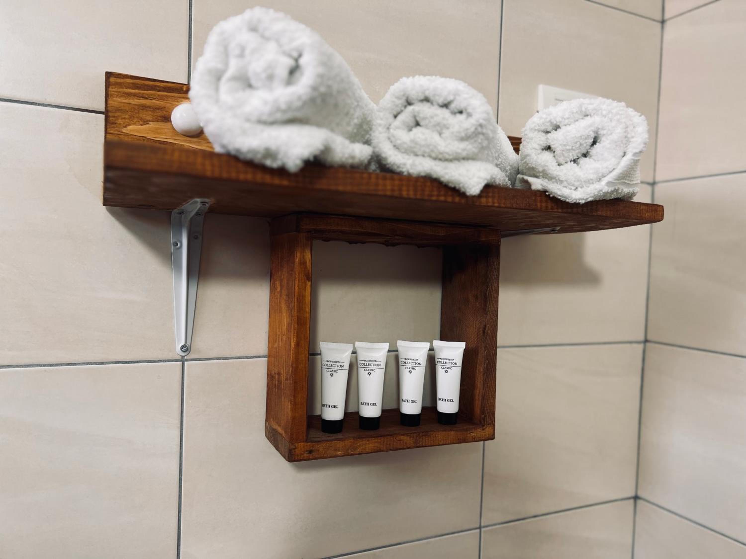 Villa EnSalv & Room & Apartment & Penthouse-Berat