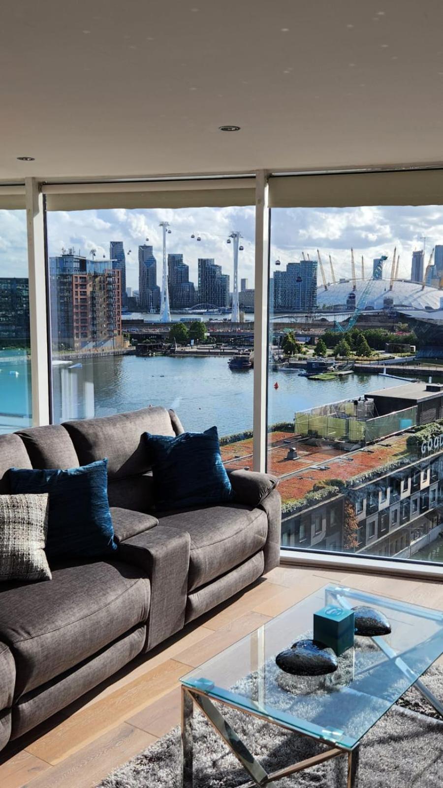 Luxury 2 Bed Apartment EXCEL London