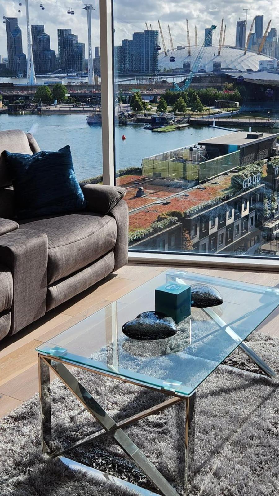 Luxury 2 Bed Apartment EXCEL London