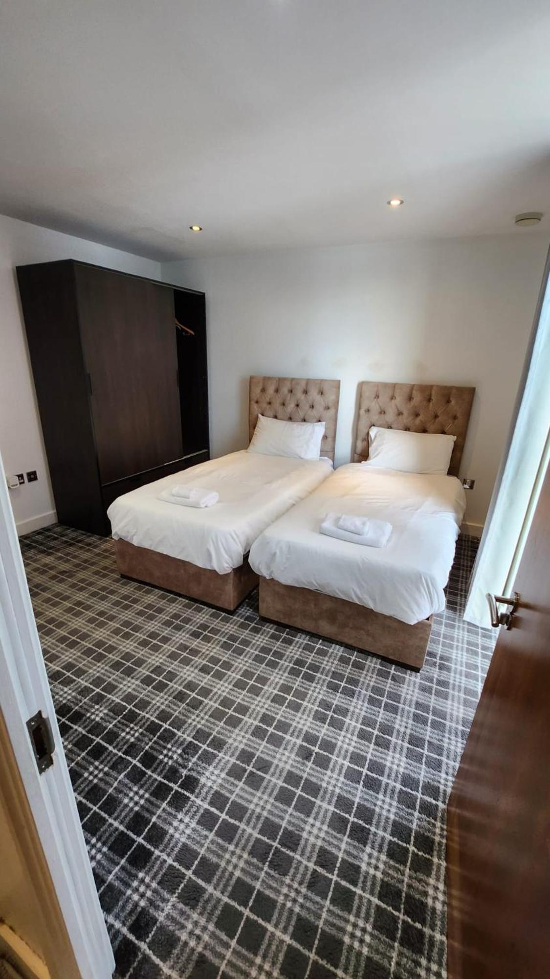Luxury 2 Bed Apartment EXCEL London
