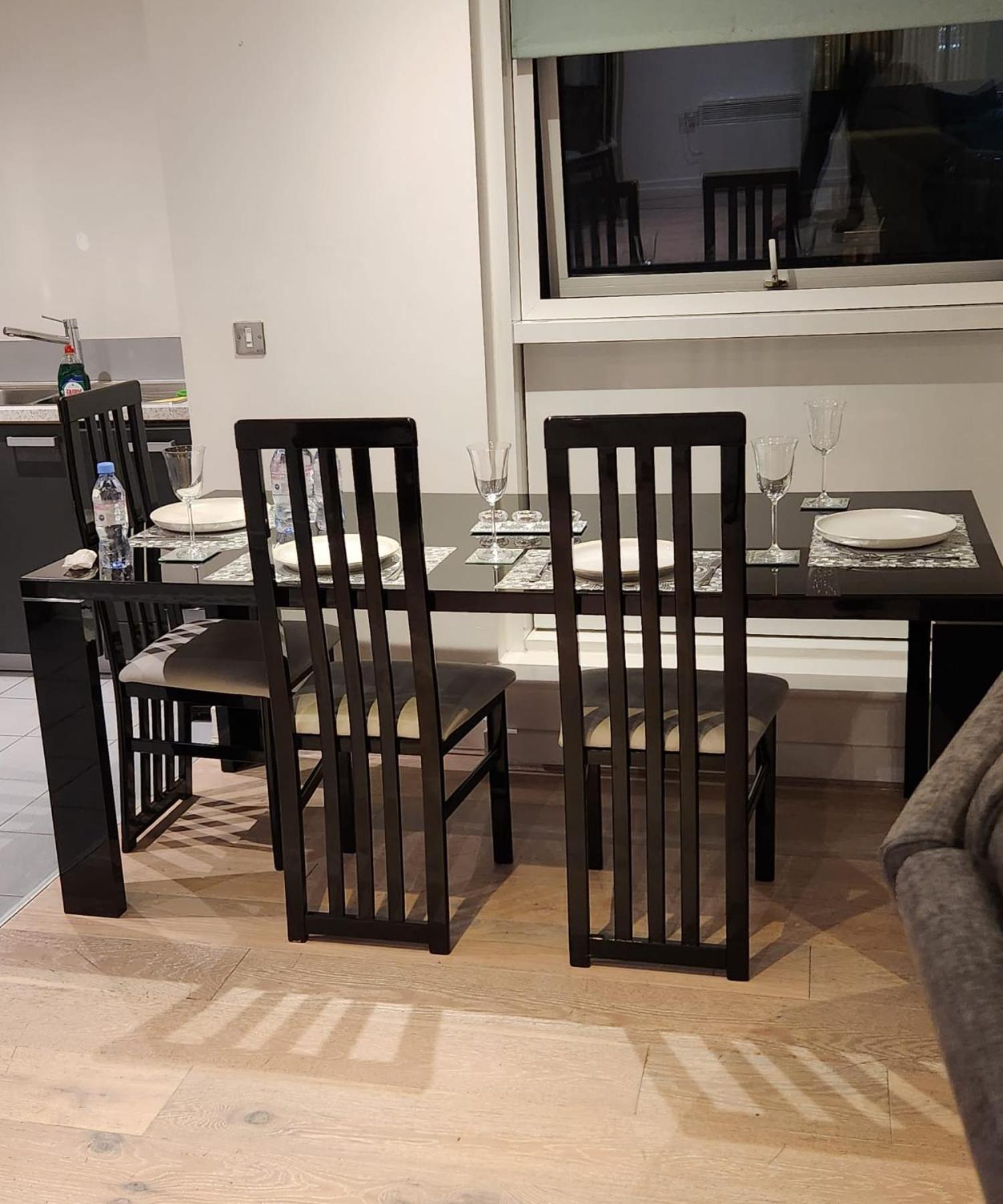 Luxury 2 Bed Apartment EXCEL London