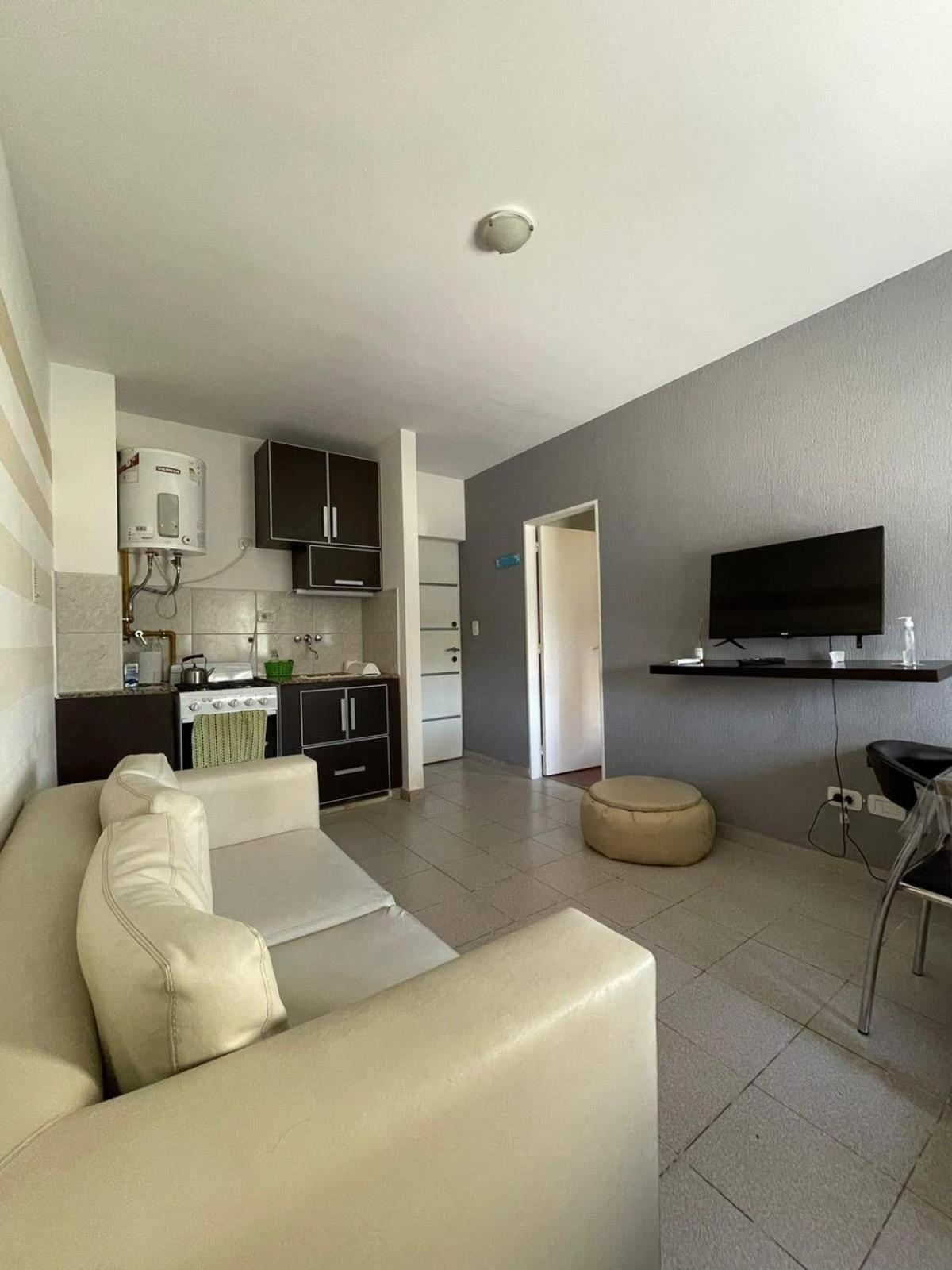 Departamento centrico con cochera incluida
