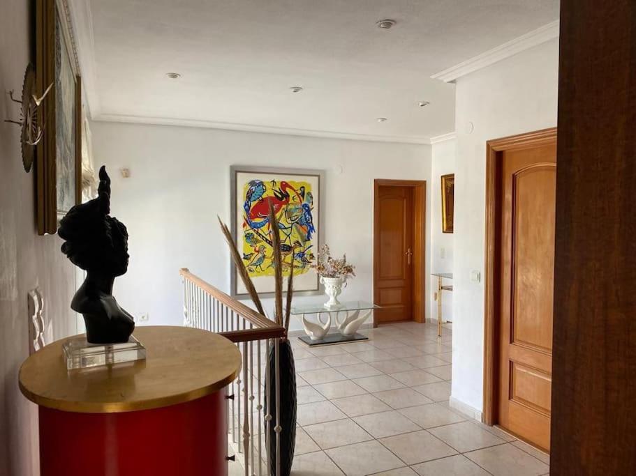 Villa Benjamina avec piscine climatisée