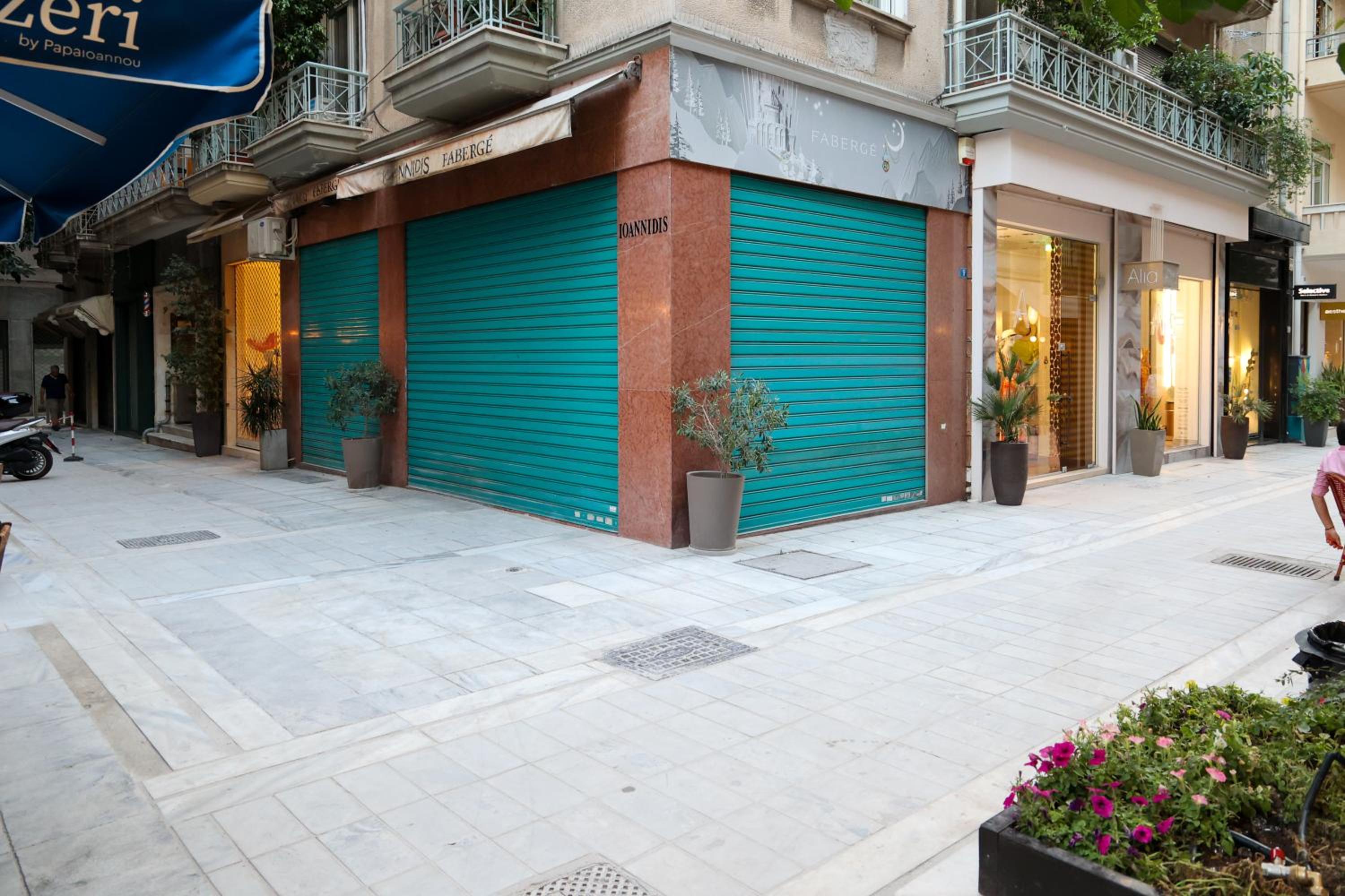 Prime location Athens Exec 2BD Apt by Live&Travel