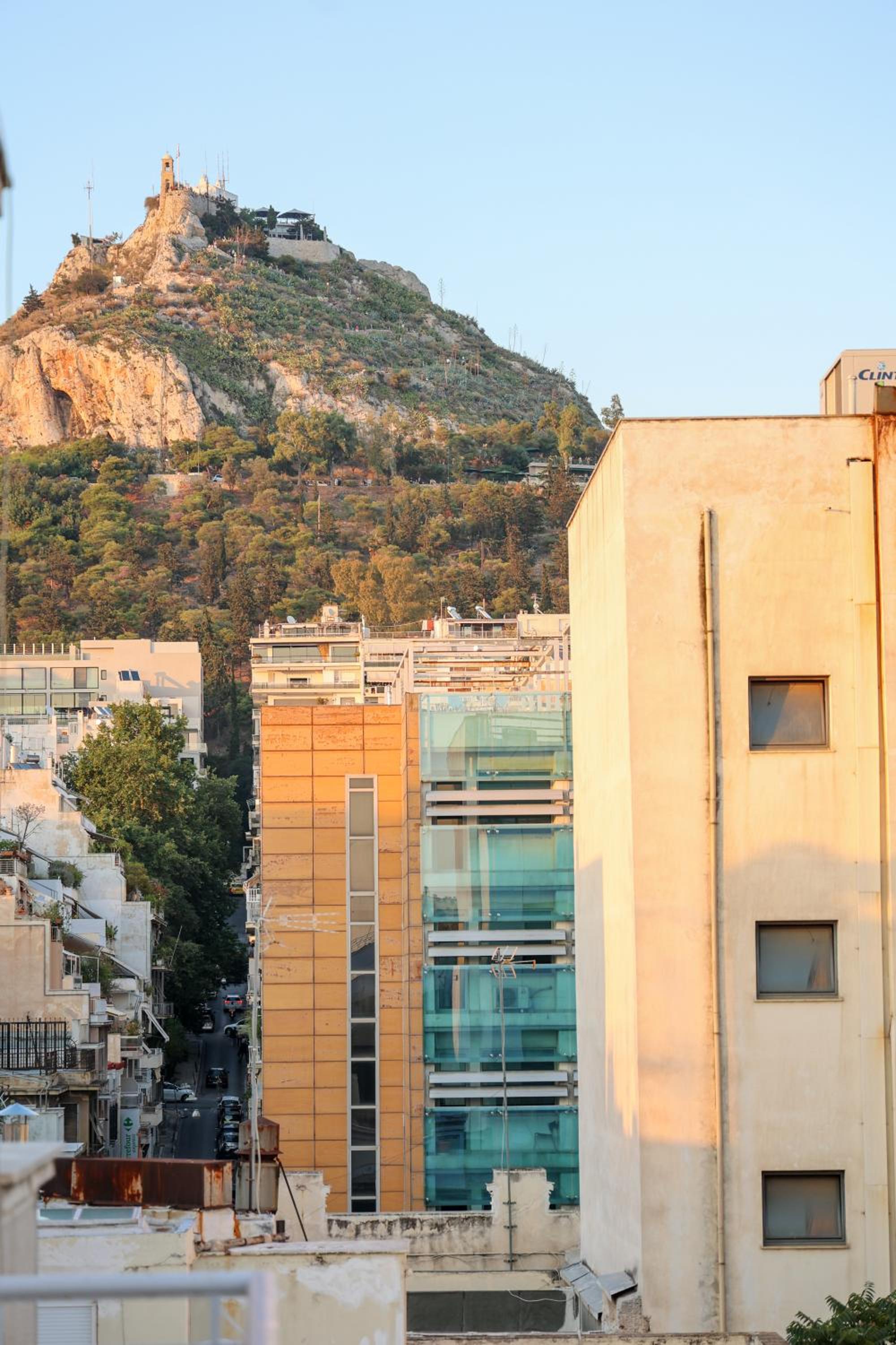 Prime location Athens Exec 2BD Apt by Live&Travel