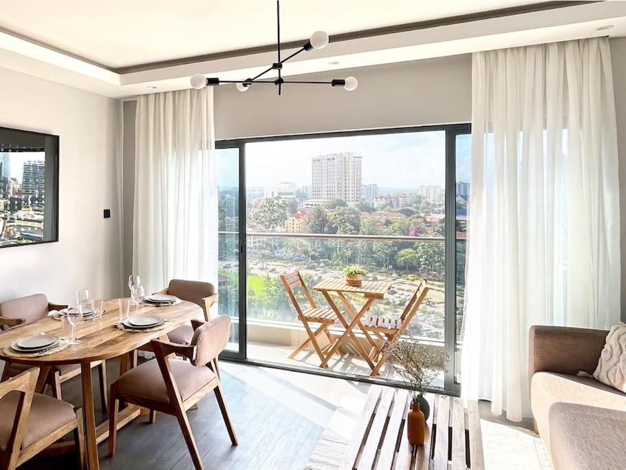 Beautiful 2 Br apartm. Westlands view 2