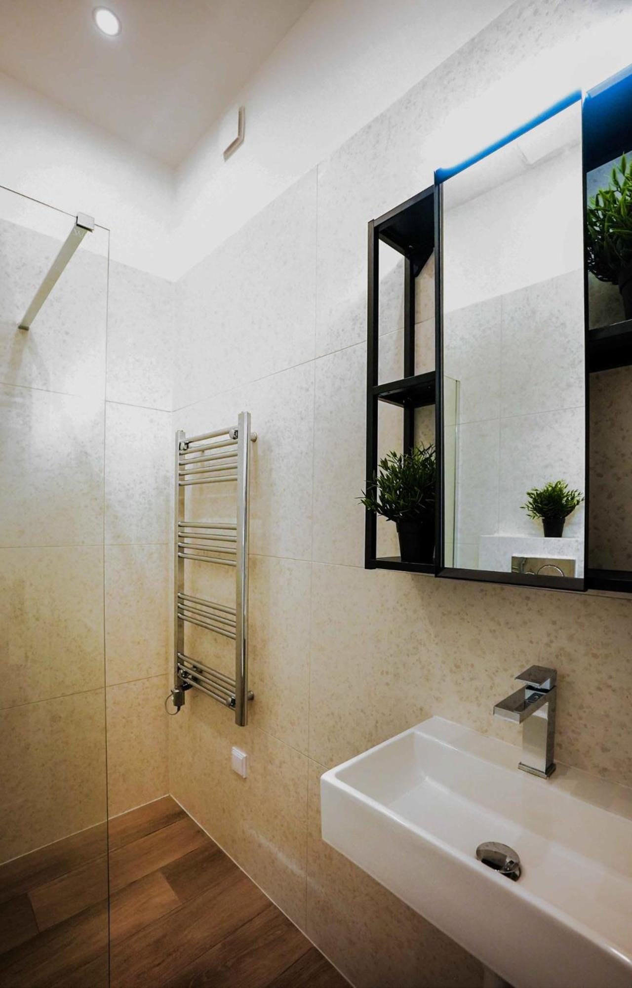 Greenlight Gallery by NW Apartments