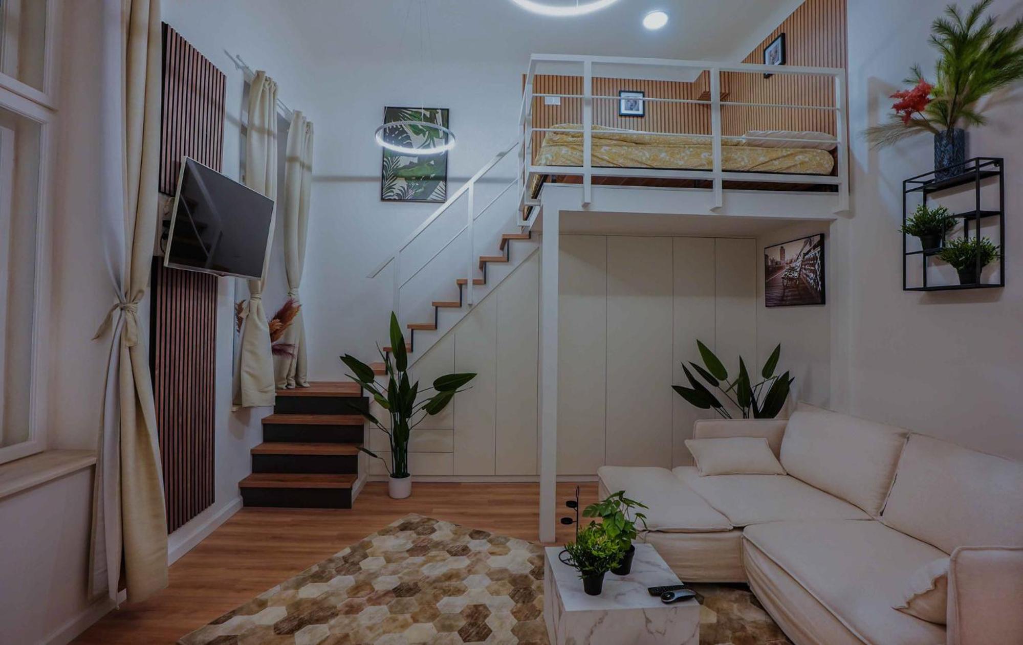 Greenlight Gallery by NW Apartments