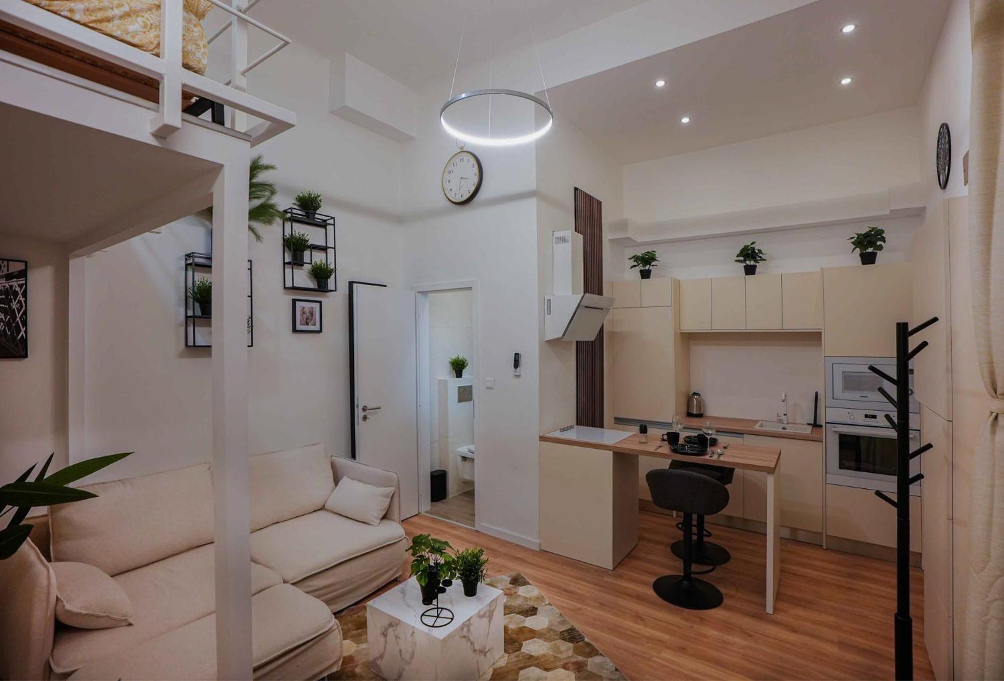 Greenlight Gallery by NW Apartments